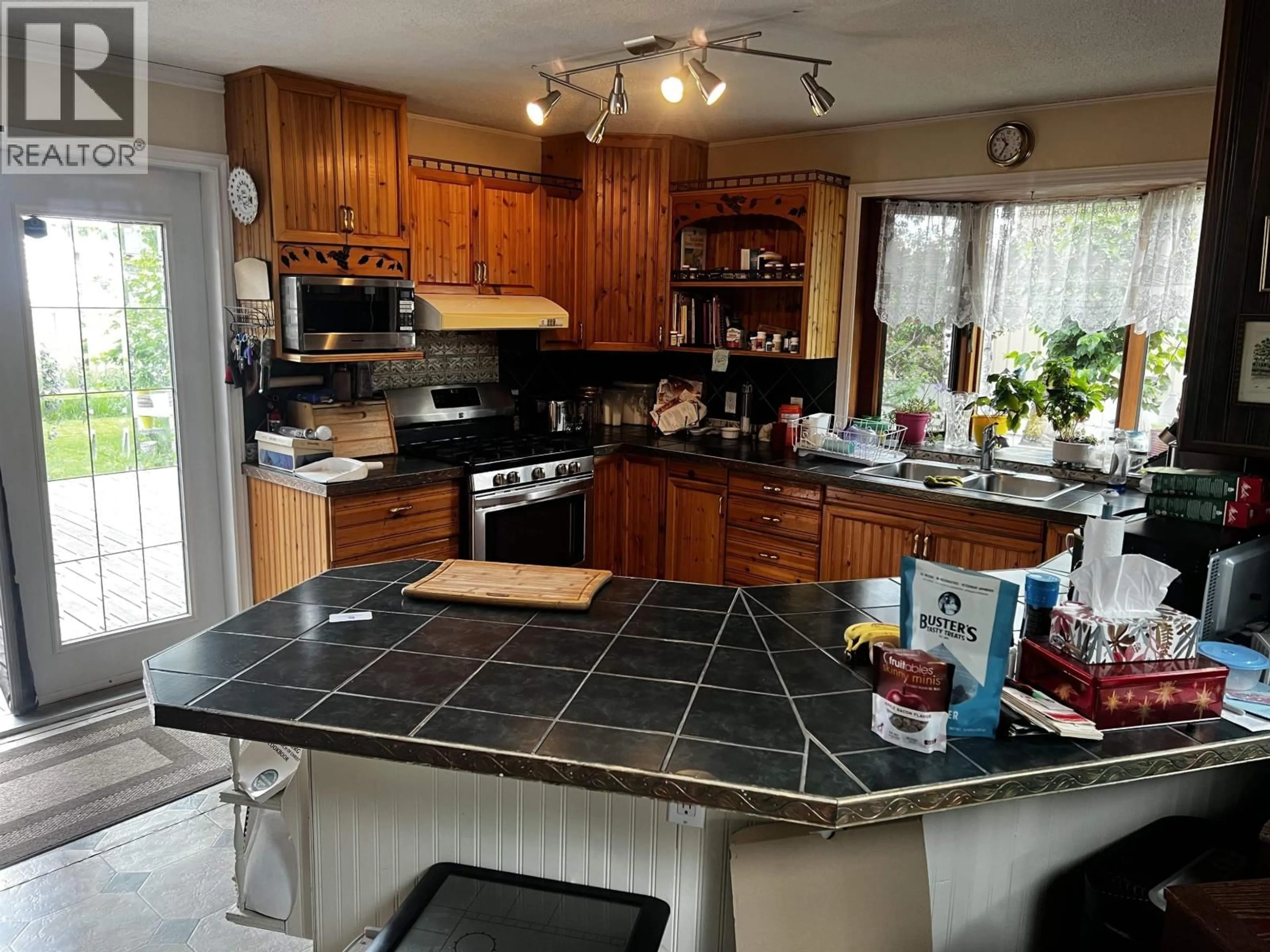 Open concept kitchen, ceramic/tile floor for 4178 BROADWAY AVENUE, Smithers British Columbia V0J2N0