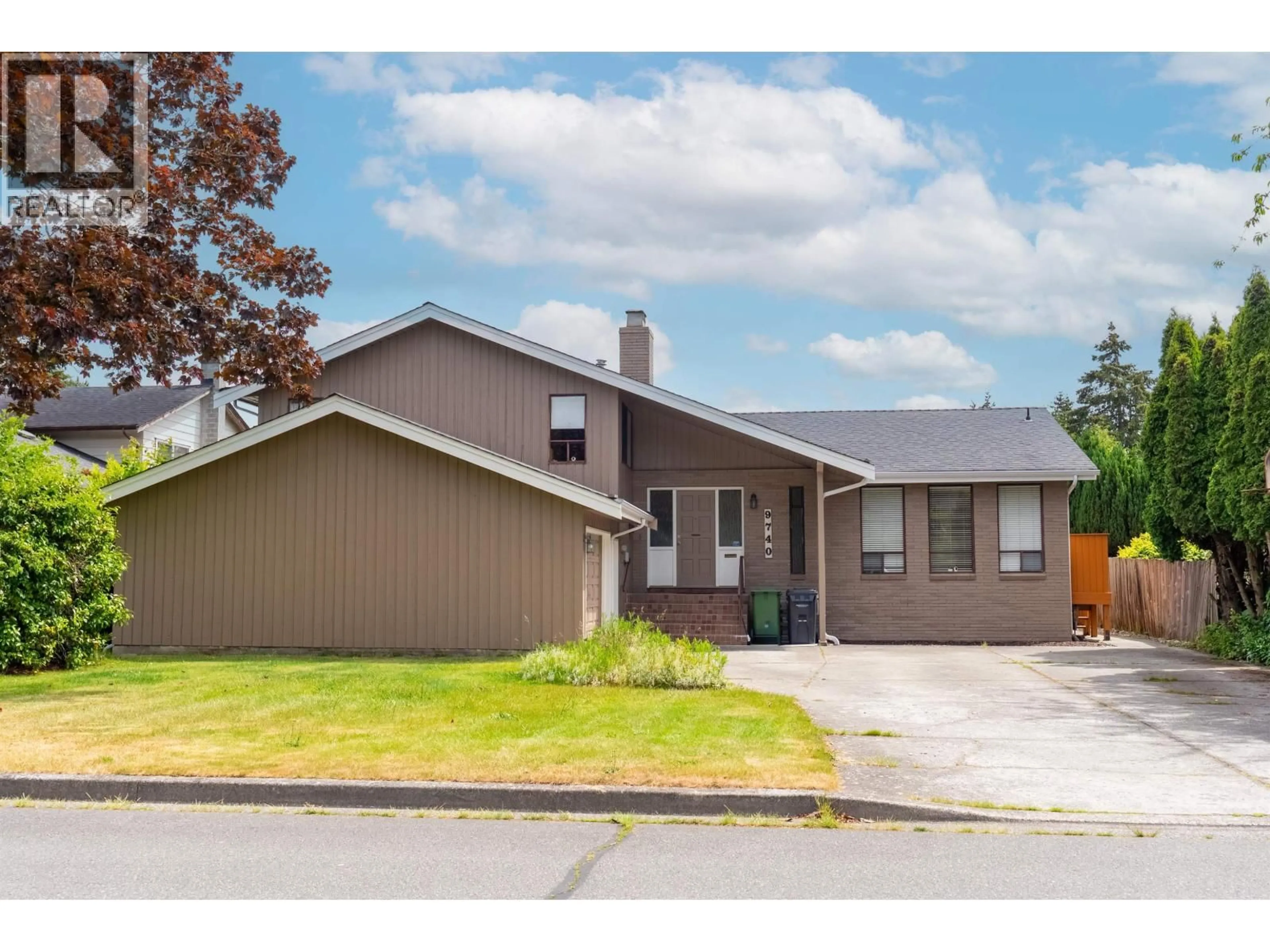 Home with vinyl exterior material, street for 9740 SWANSEA DRIVE, Richmond British Columbia V7A2L8