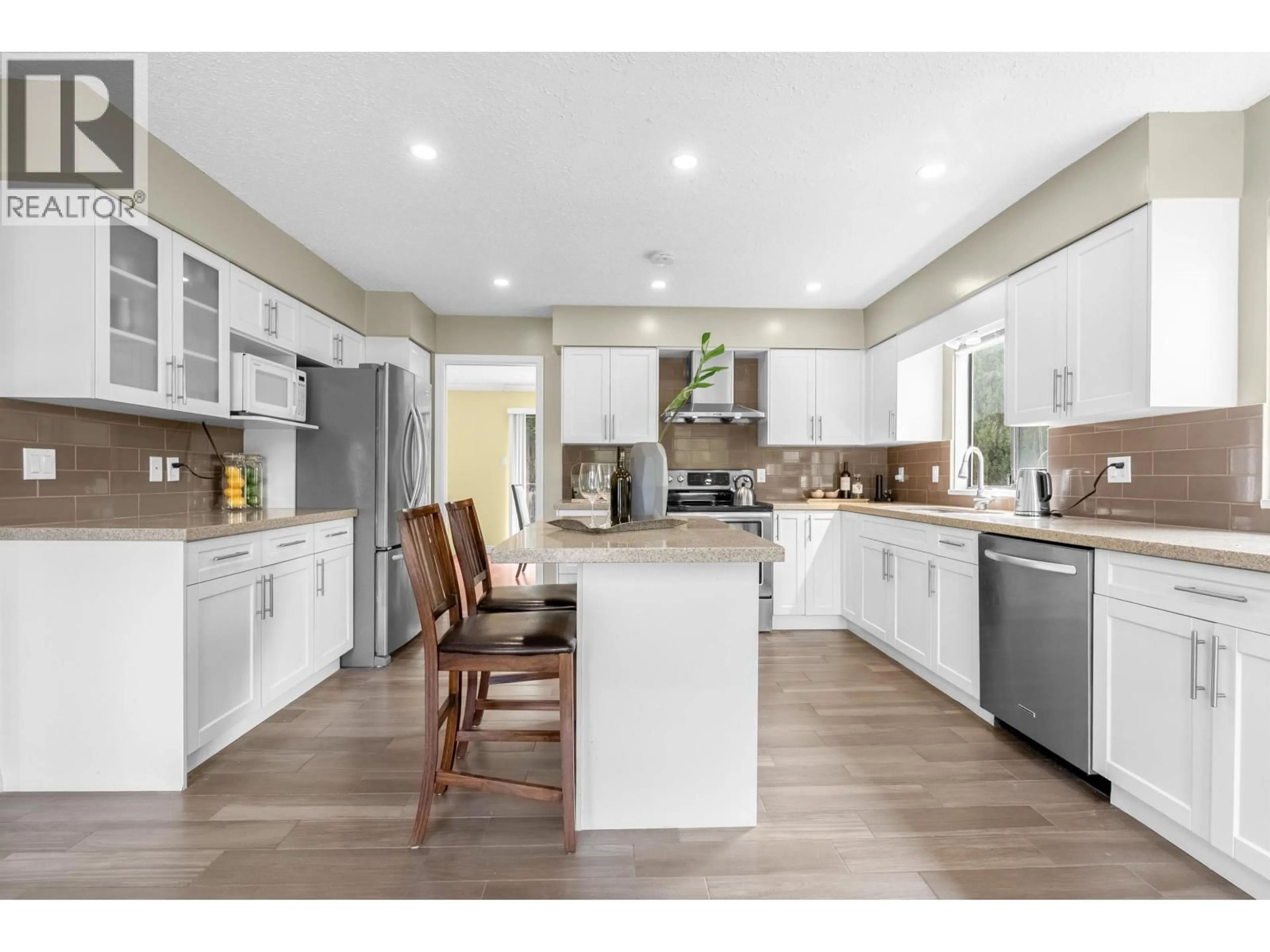 Open concept kitchen, unknown for 9740 SWANSEA DRIVE, Richmond British Columbia V7A2L8