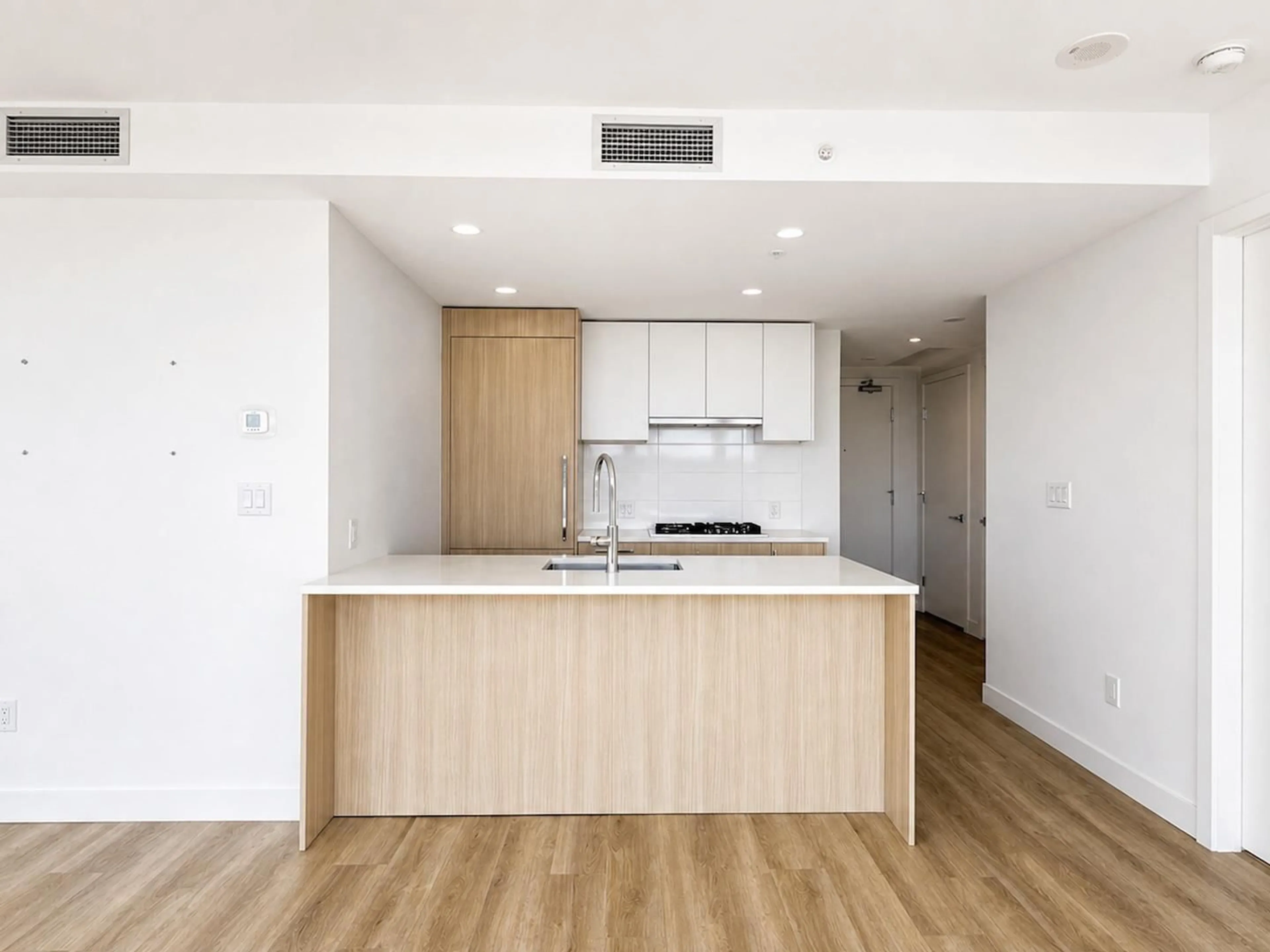 Standard kitchen, wood/laminate floor for 1004 - 9675 KING GEORGE HIGHWAY, Surrey British Columbia V3T2V3