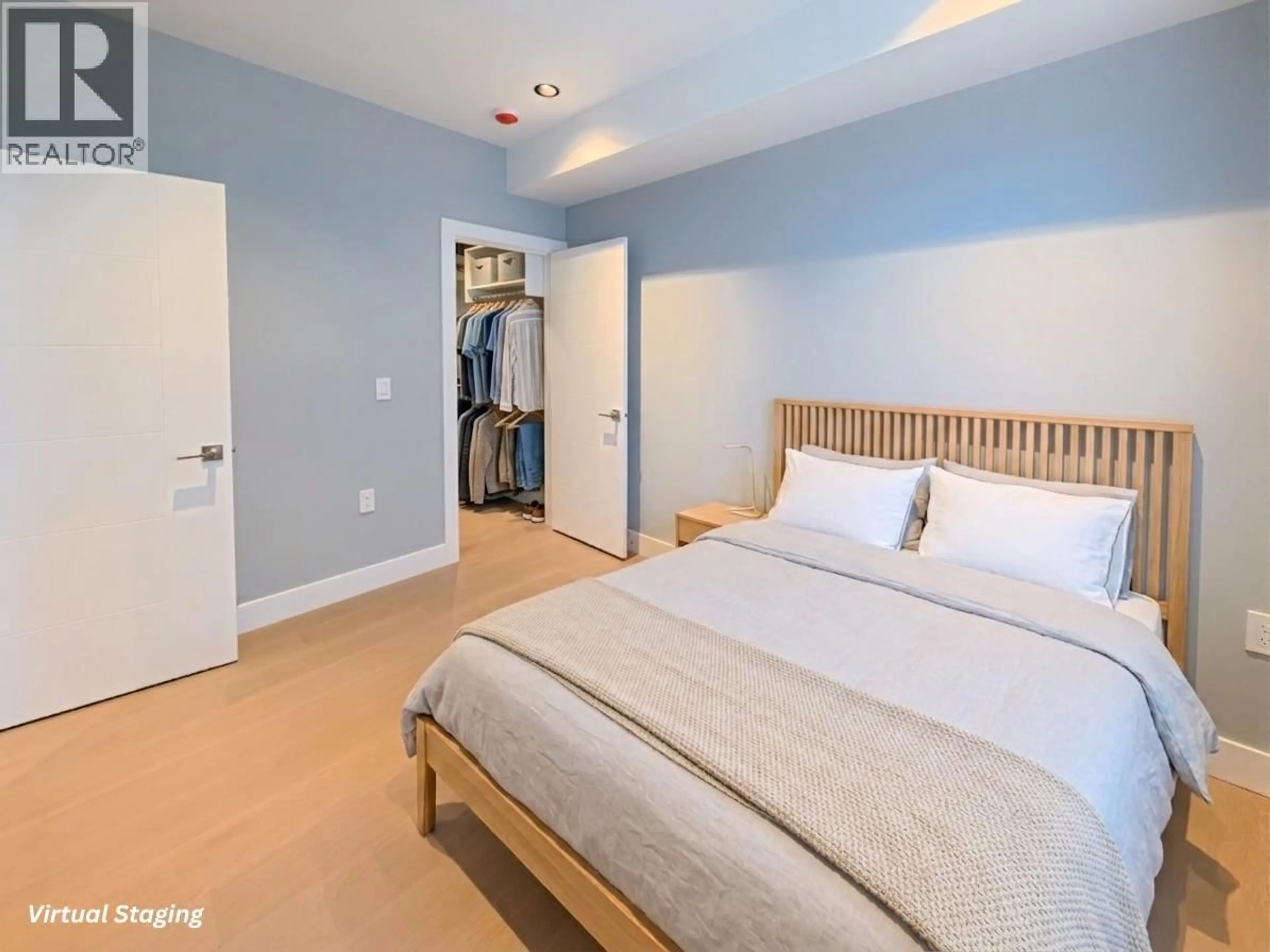 A pic of a room for 4 - 2557 KING EDWARD AVENUE, Vancouver British Columbia V6L1T5