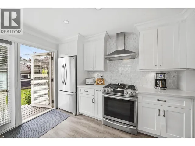 4560 PENDER STREET, Burnaby 5