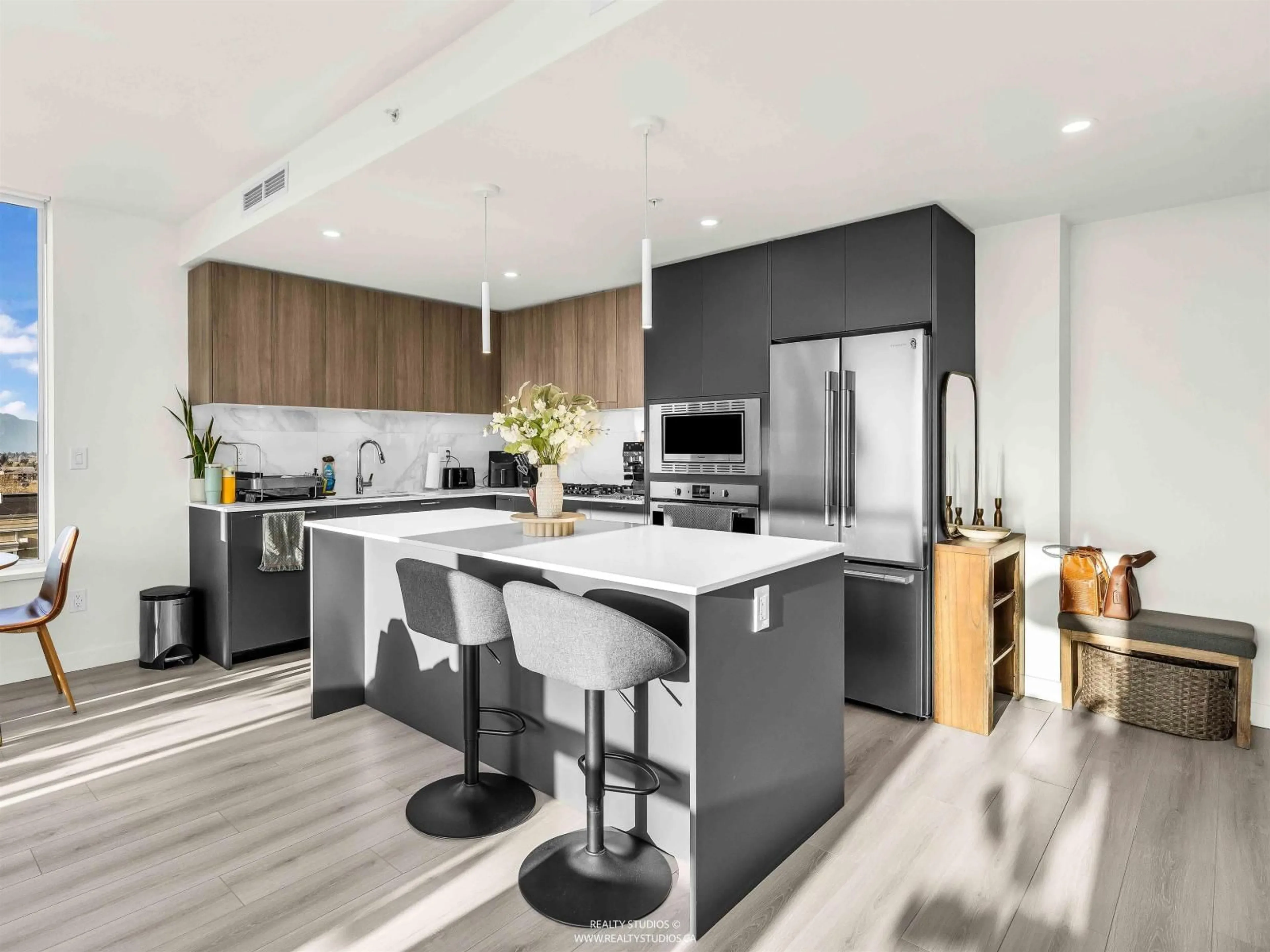 Open concept kitchen, unknown for 608 - 8551 201 STREET, Langley British Columbia V2Y3Y5