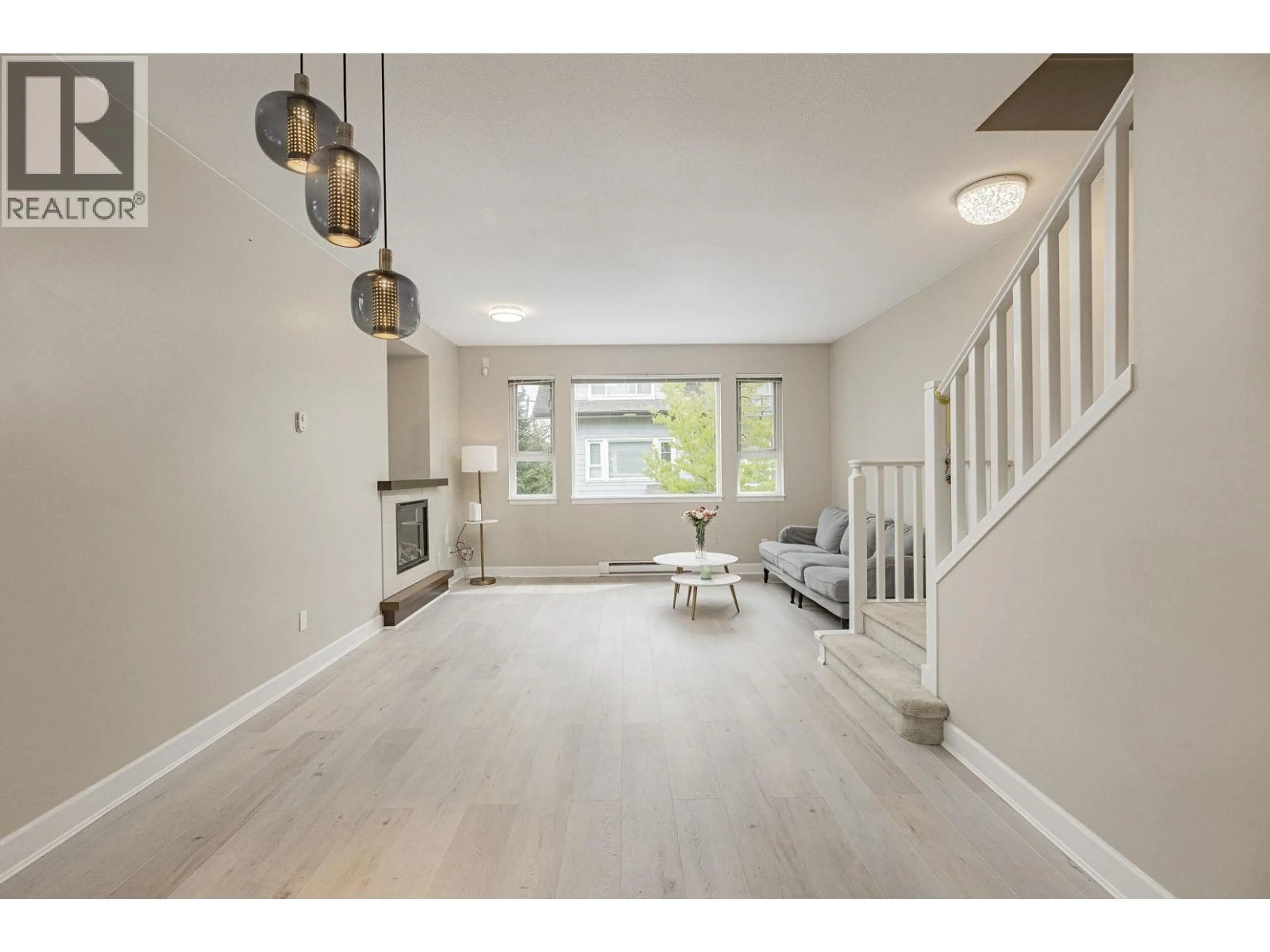 Unknown for 32 - 9551 FERNDALE ROAD, Richmond British Columbia V6Y0A6