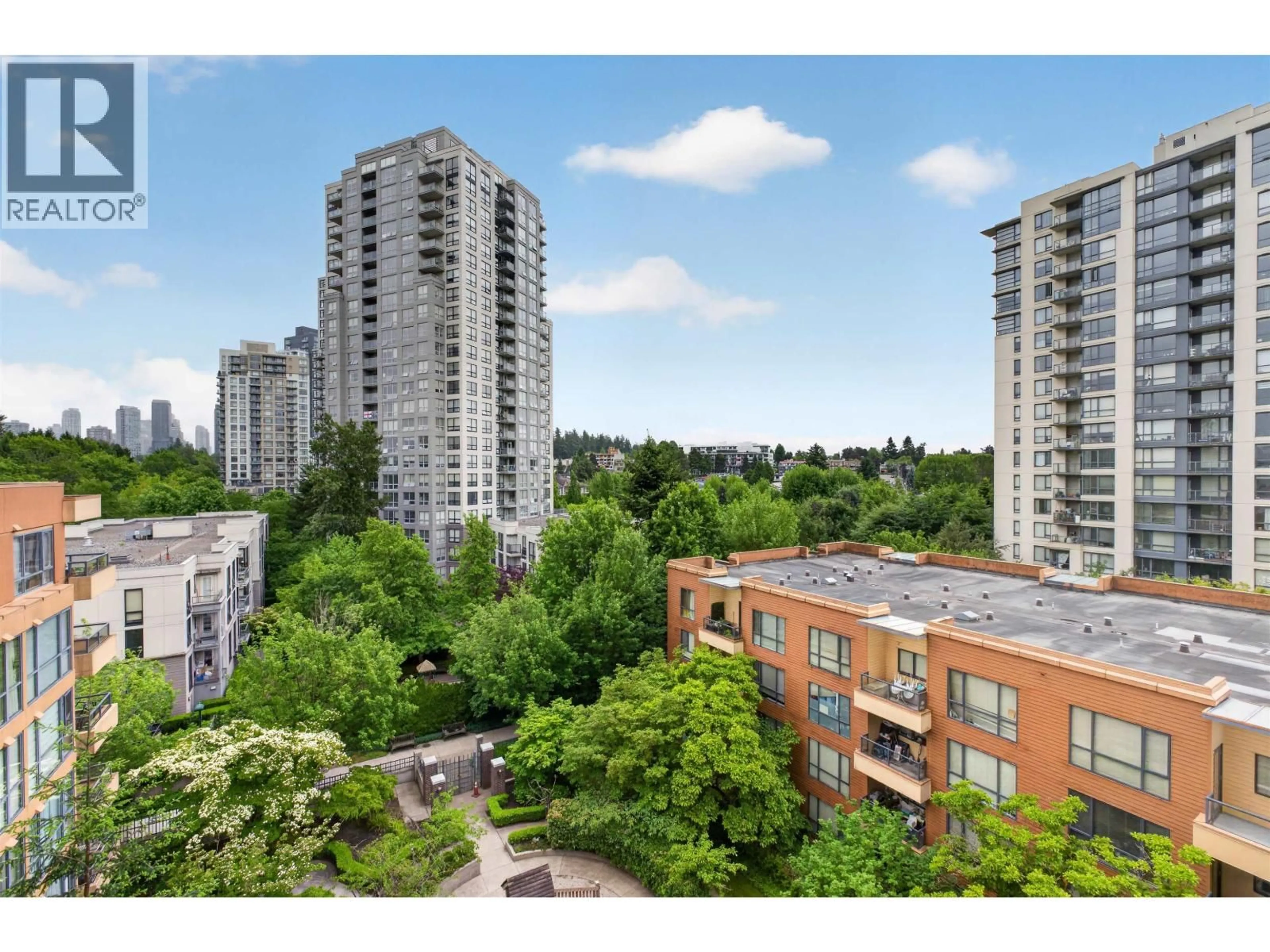 A pic from outside/outdoor area/front of a property/back of a property/a pic from drone, city buildings view from balcony for 702 - 5288 MELBOURNE STREET, Vancouver British Columbia V5R6E6
