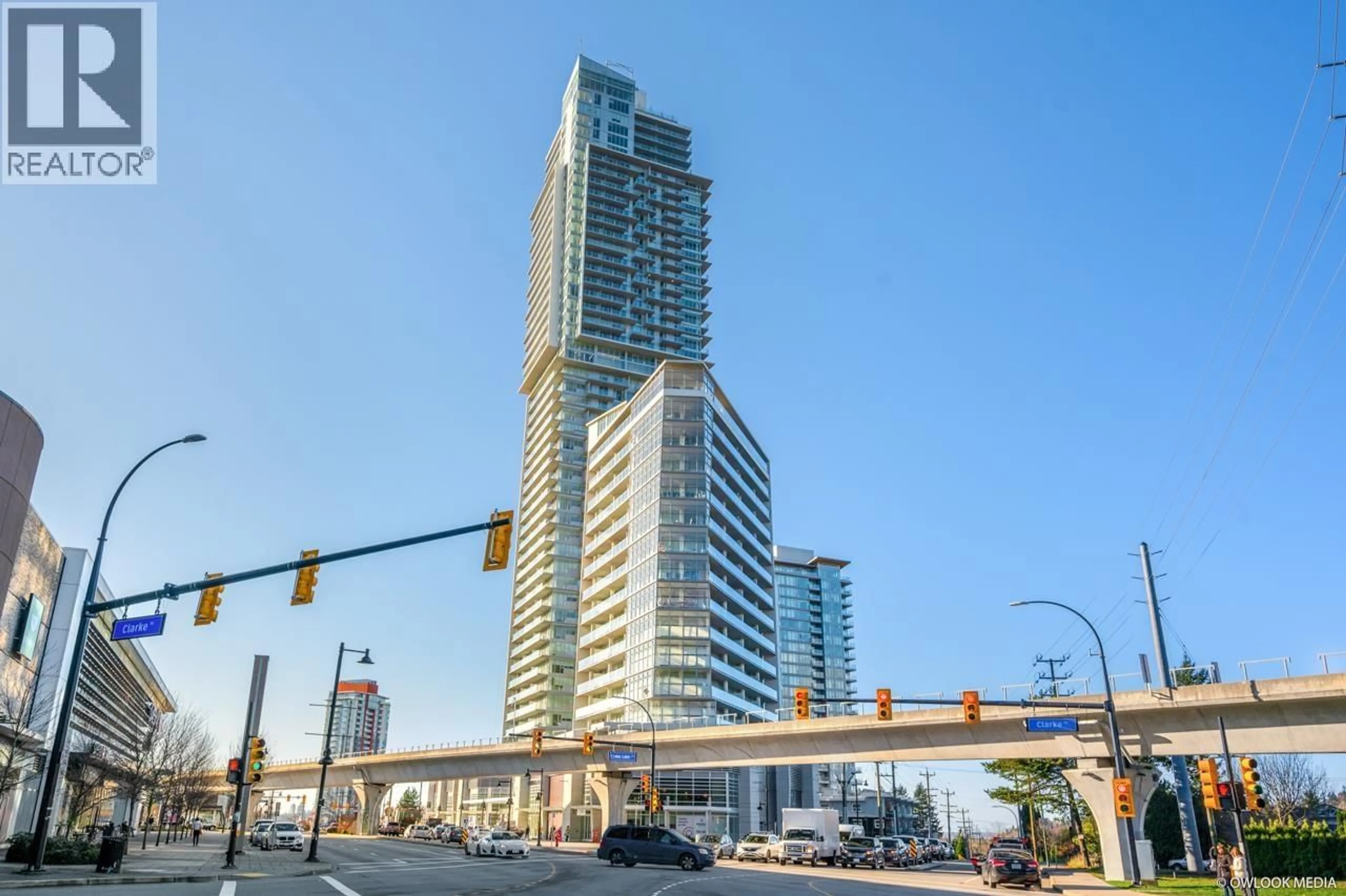 Indoor foyer for 2607 - 567 CLARKE ROAD, Coquitlam British Columbia V3J0K7