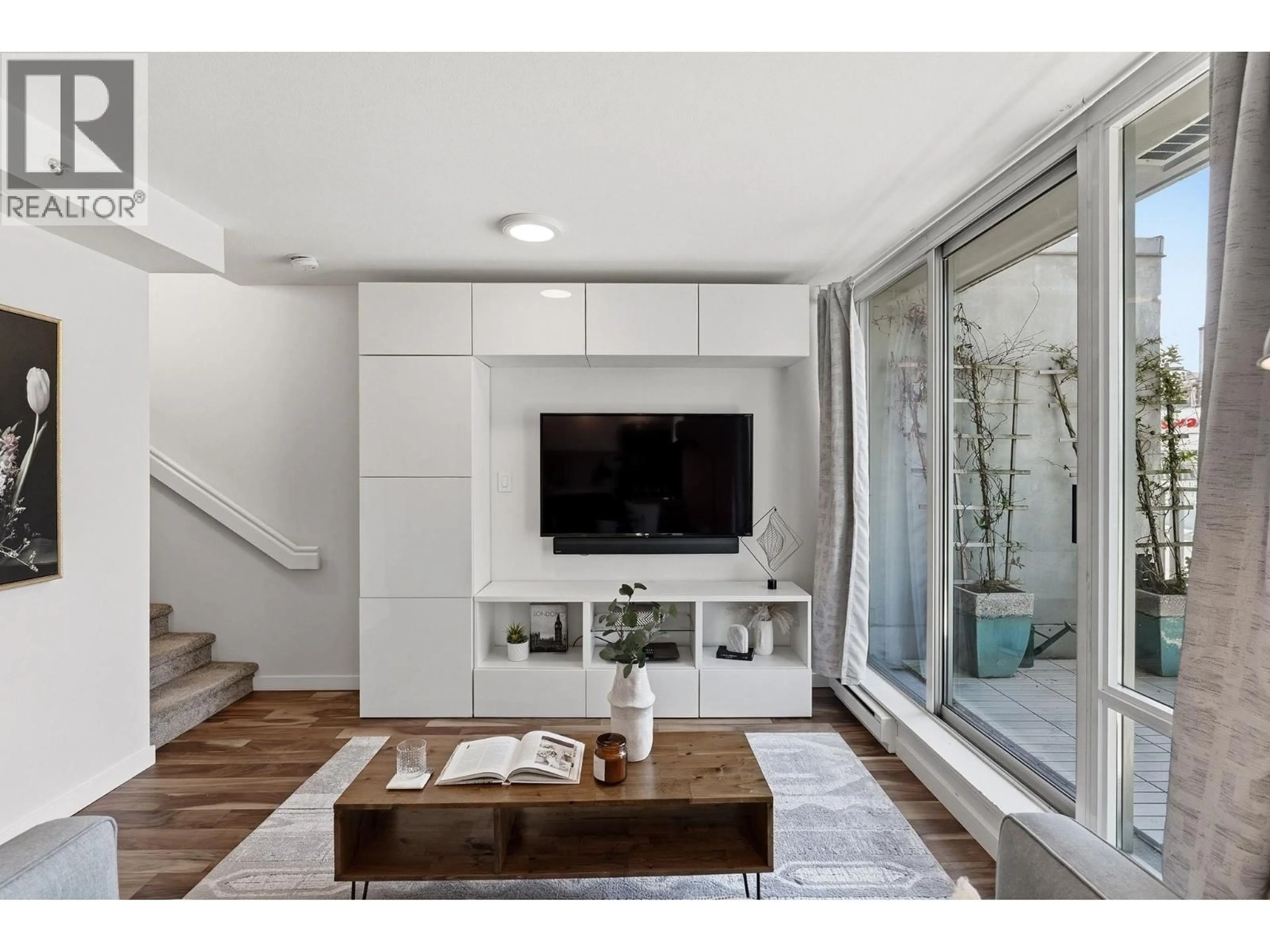 Home theater for 312 - 328 11TH AVENUE, Vancouver British Columbia V5T4W1