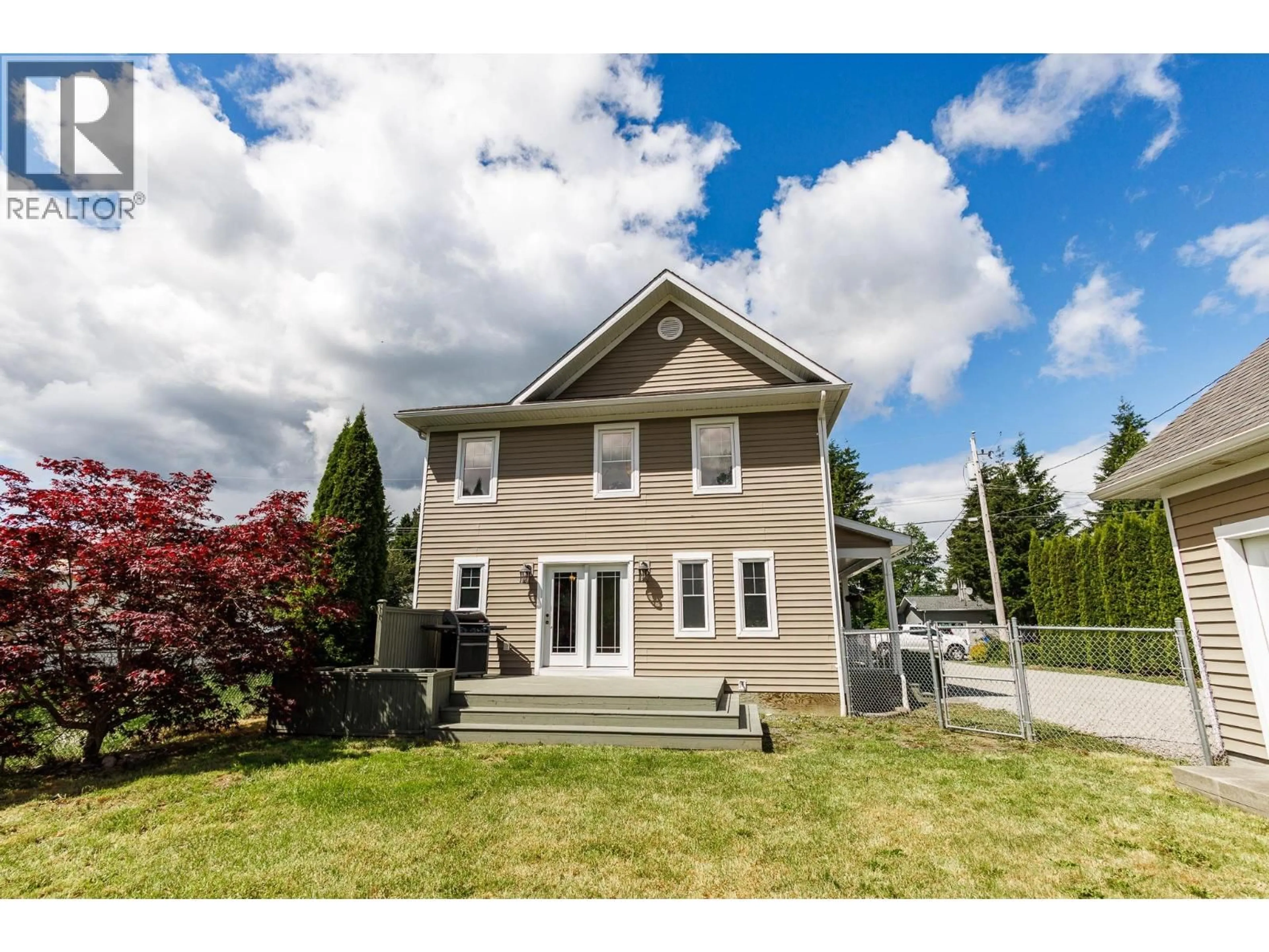 Home with vinyl exterior material, unknown for 3561 COTTONWOOD CRESCENT, Terrace British Columbia V8G5C4