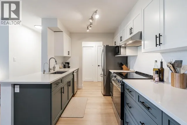 302 - 1200 PACIFIC STREET, Coquitlam 3