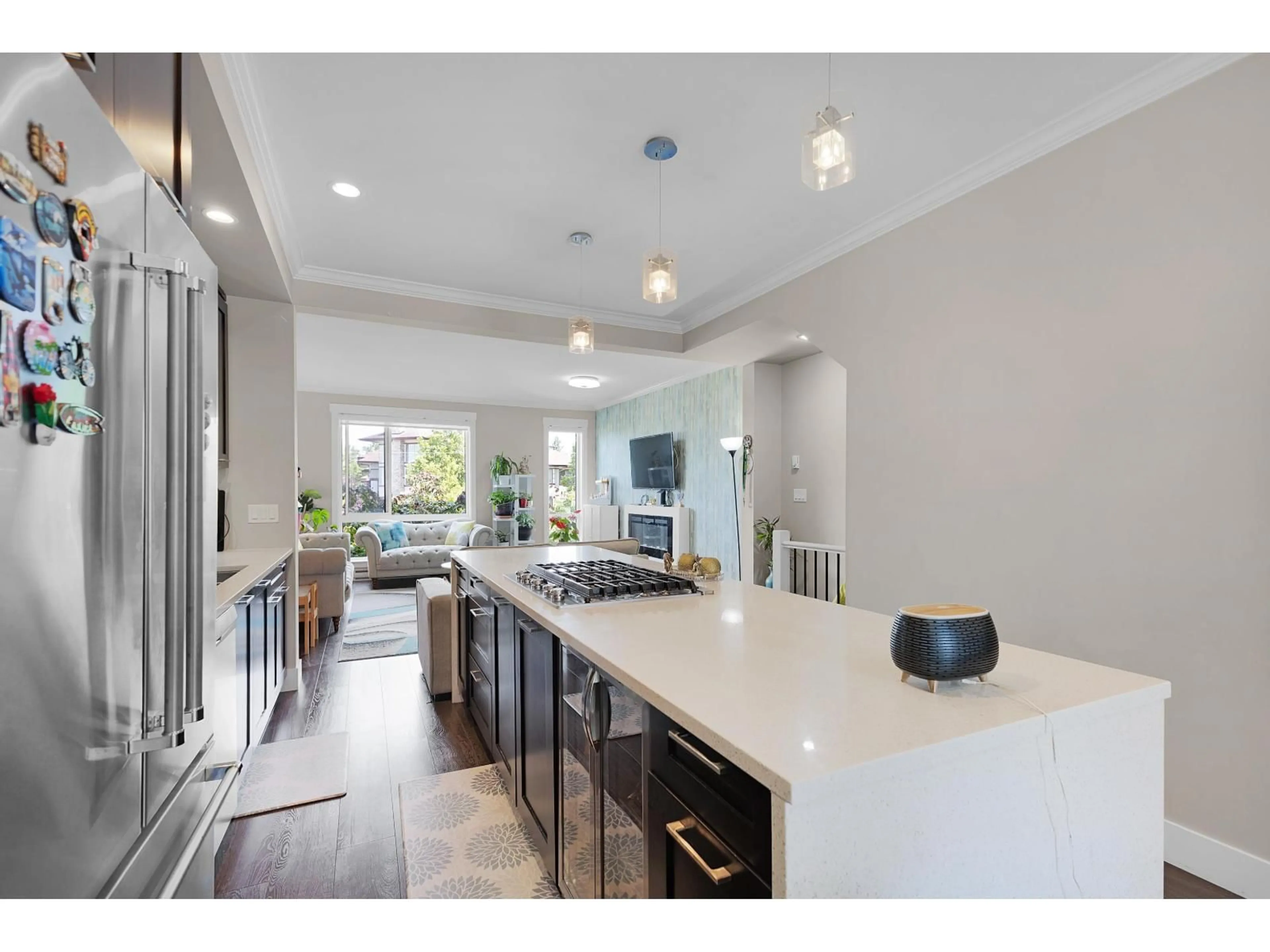 Open concept kitchen, ceramic/tile floor for 159 - 16488 64 AVENUE, Surrey British Columbia V3S6X6