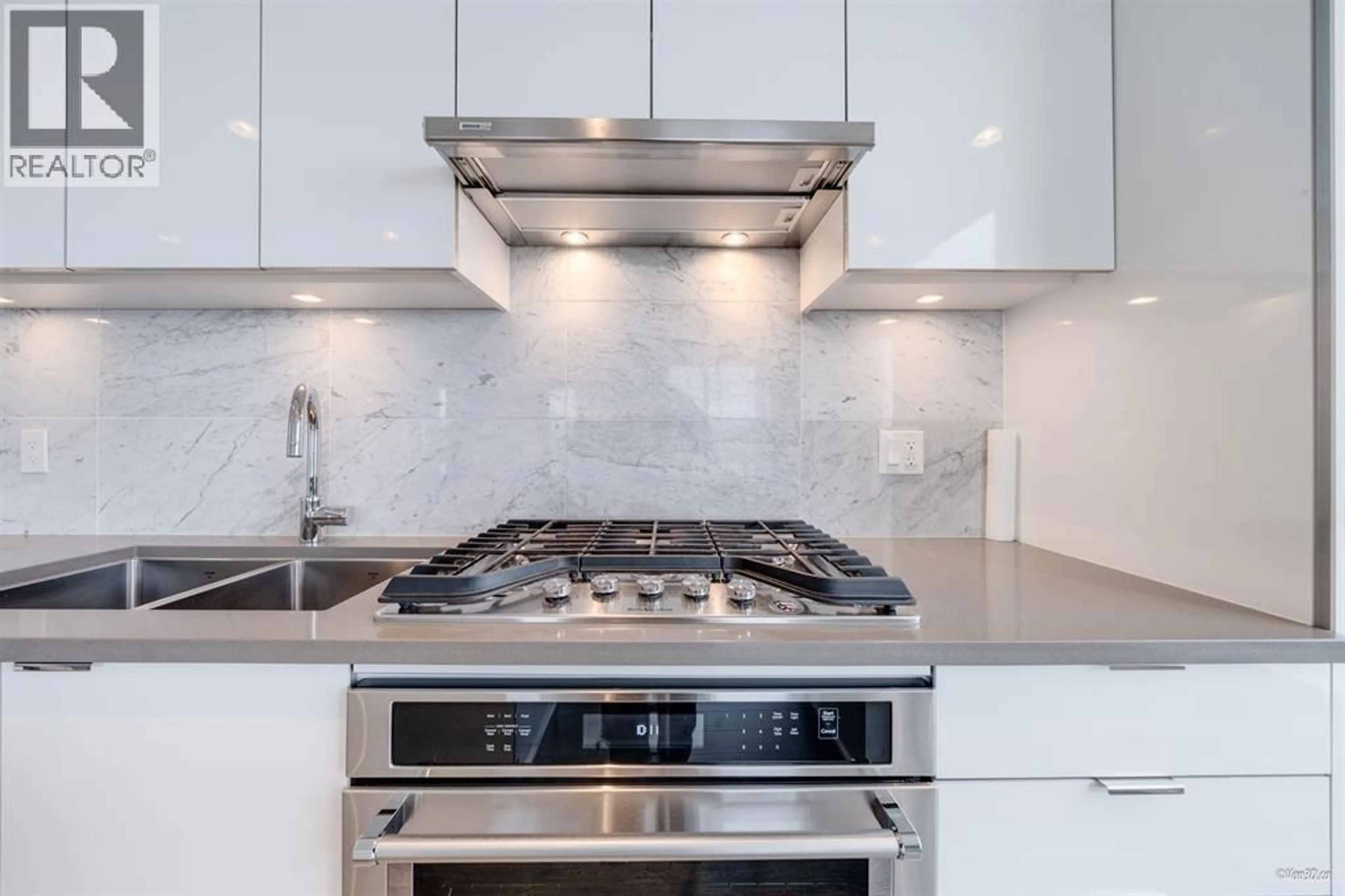 Unknown for 2807 - 5883 BARKER AVENUE, Burnaby British Columbia V5H0G4