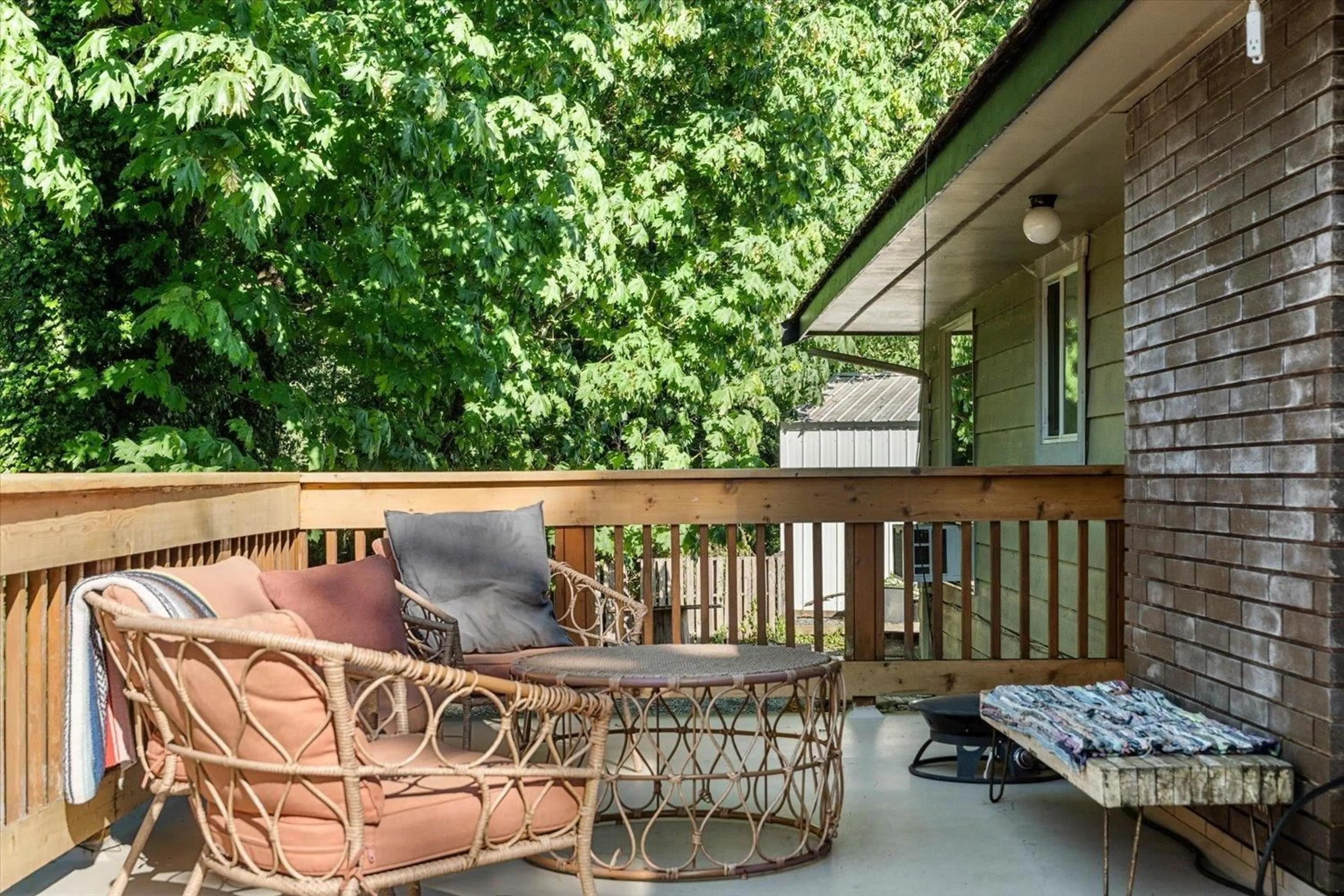 Patio, unknown for 34251 GEORGE FERGUSON WAY, Abbotsford British Columbia V2S2N6