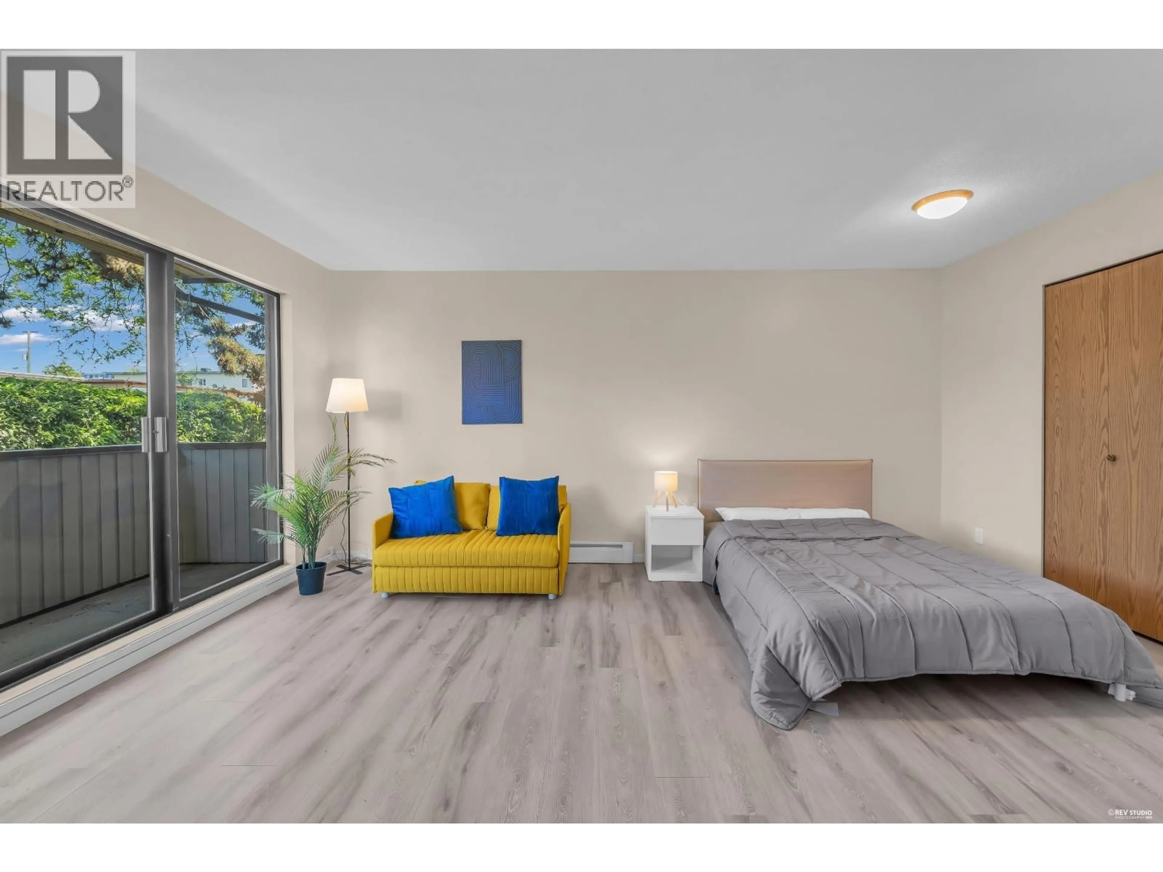 A pic of a room for 303 - 1296 70TH AVENUE, Vancouver British Columbia V6P2Y5