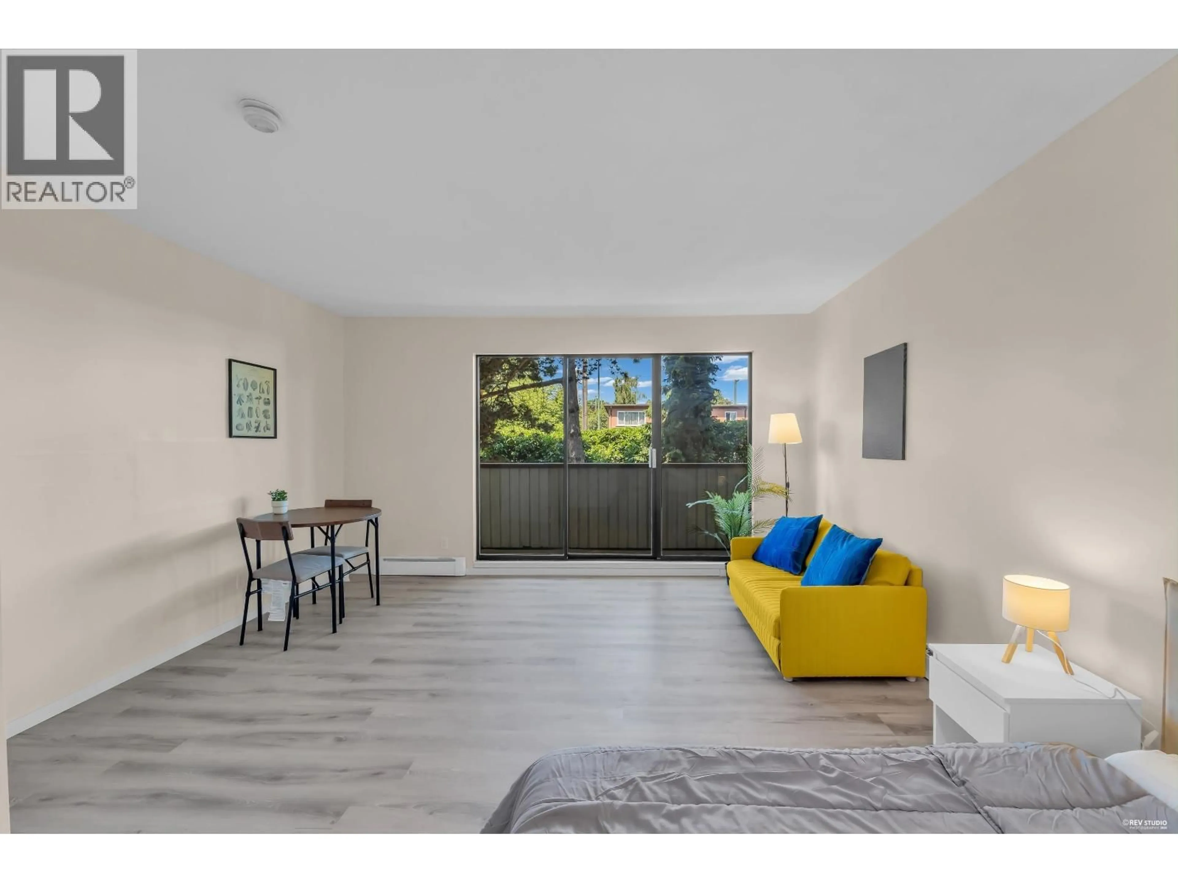 Living room with furniture, unknown for 303 - 1296 70TH AVENUE, Vancouver British Columbia V6P2Y5