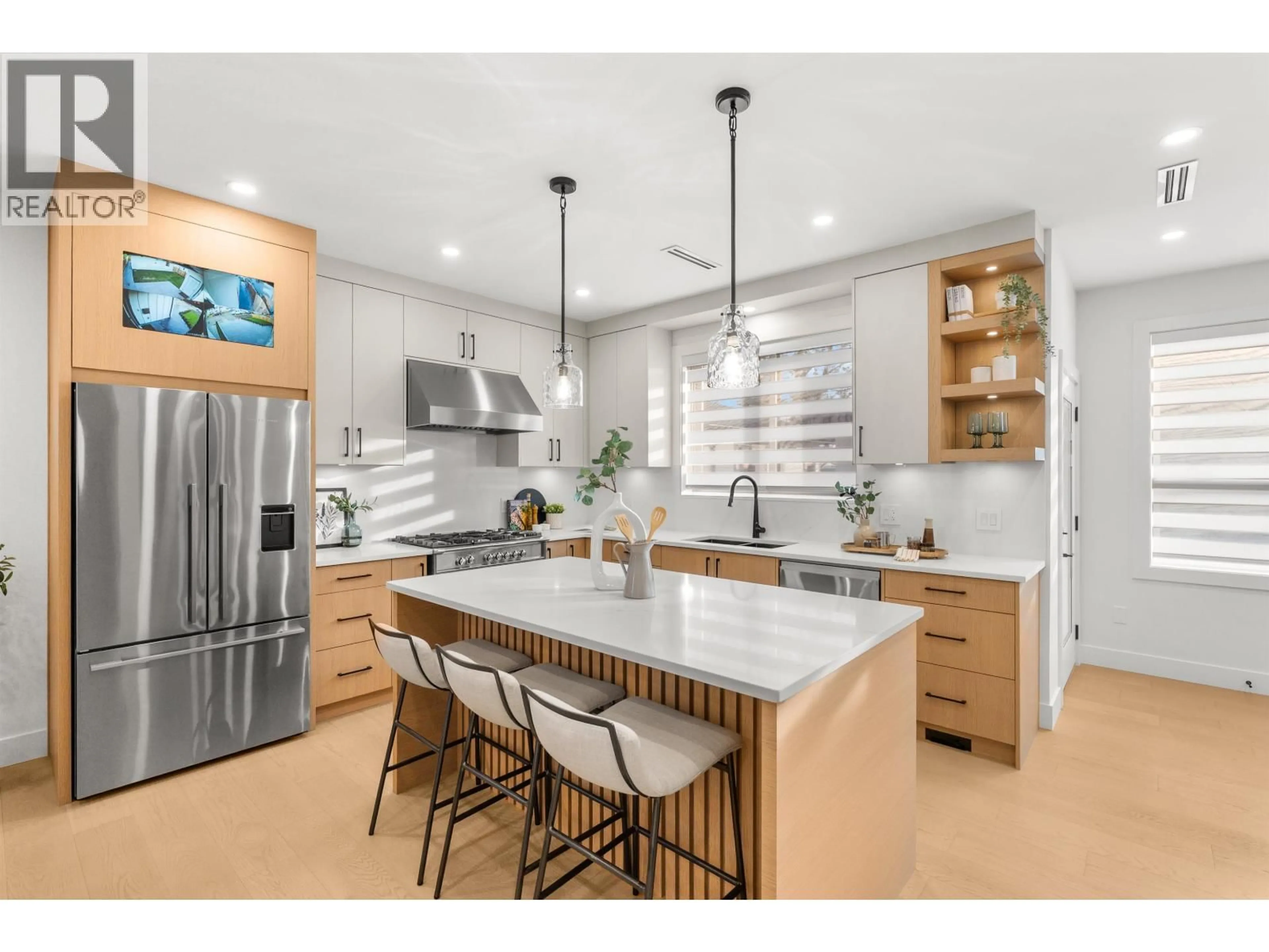 Contemporary kitchen, unknown for 4818 42A AVENUE, Ladner British Columbia V4K1A1