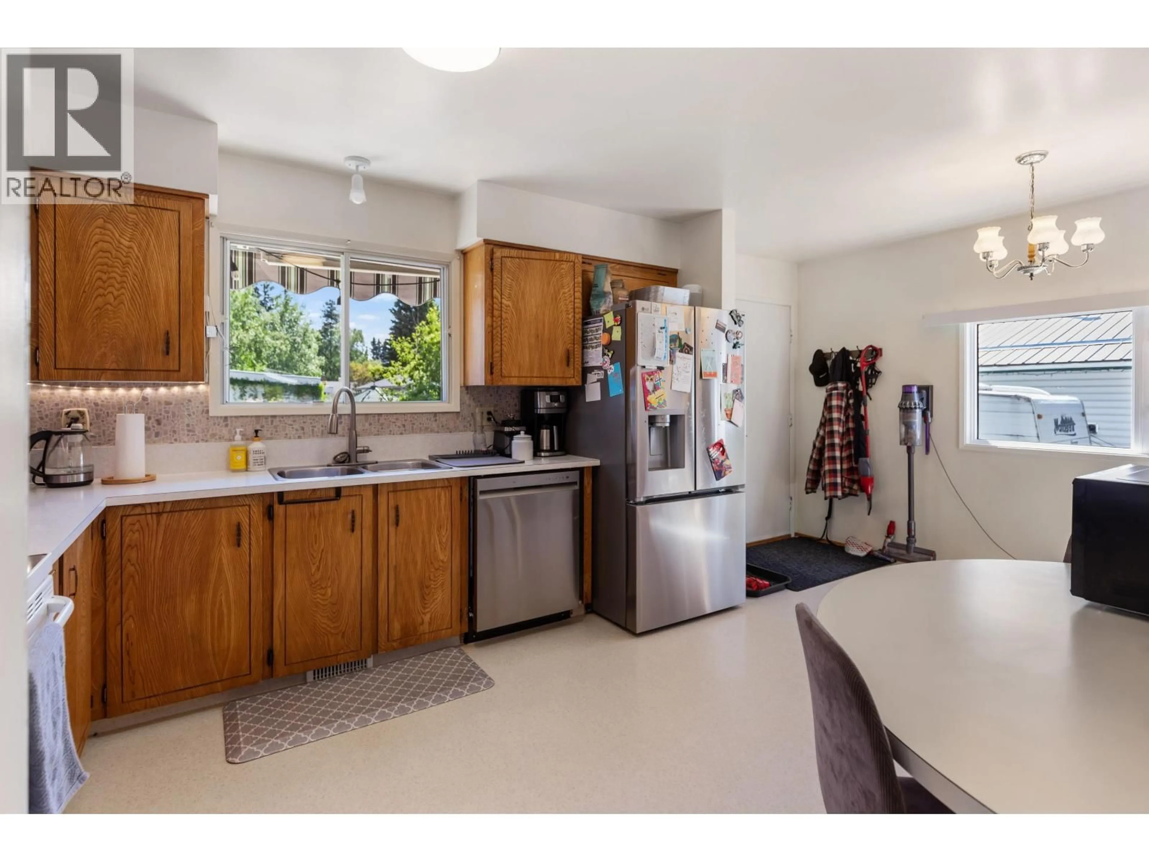Standard kitchen, ceramic/tile floor for 7890 PIEDMONT CRESCENT, Prince George British Columbia V2N3H9
