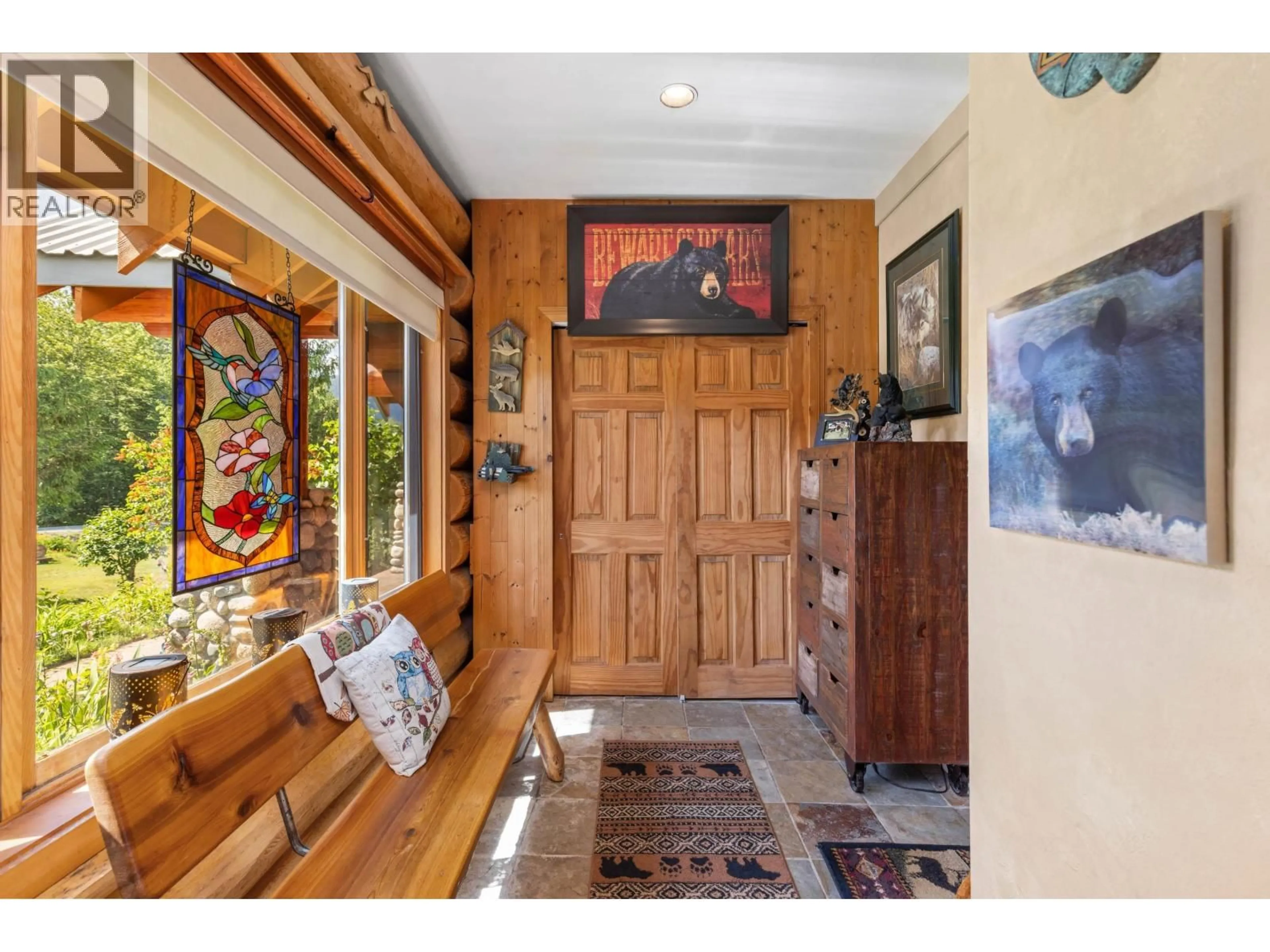 Indoor entryway for 7744 OWL RIDGE ROAD, Mount Currie British Columbia V0N2K0