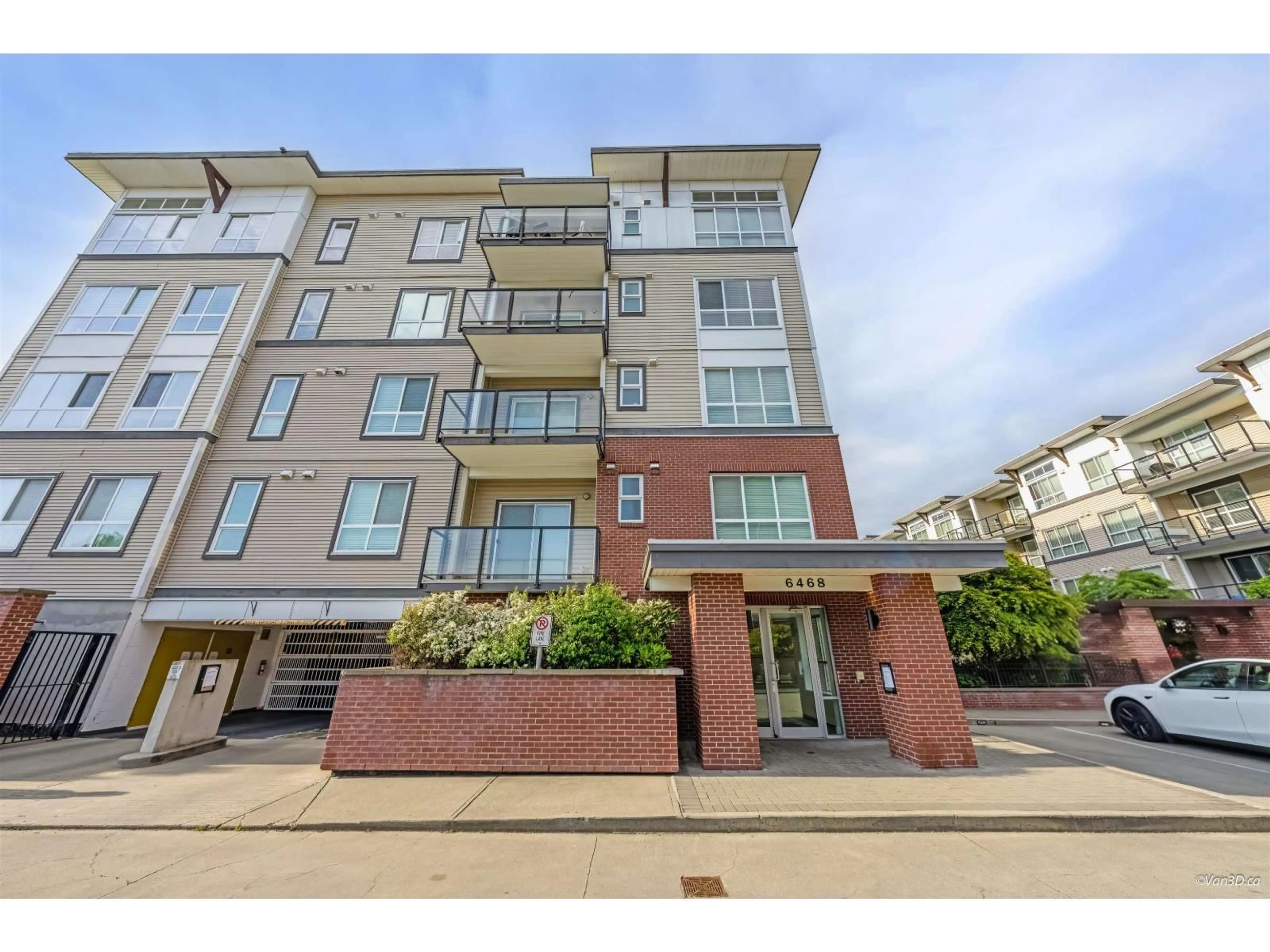 Unknown for 202 - 6468 195A STREET, Surrey British Columbia V4N6R6