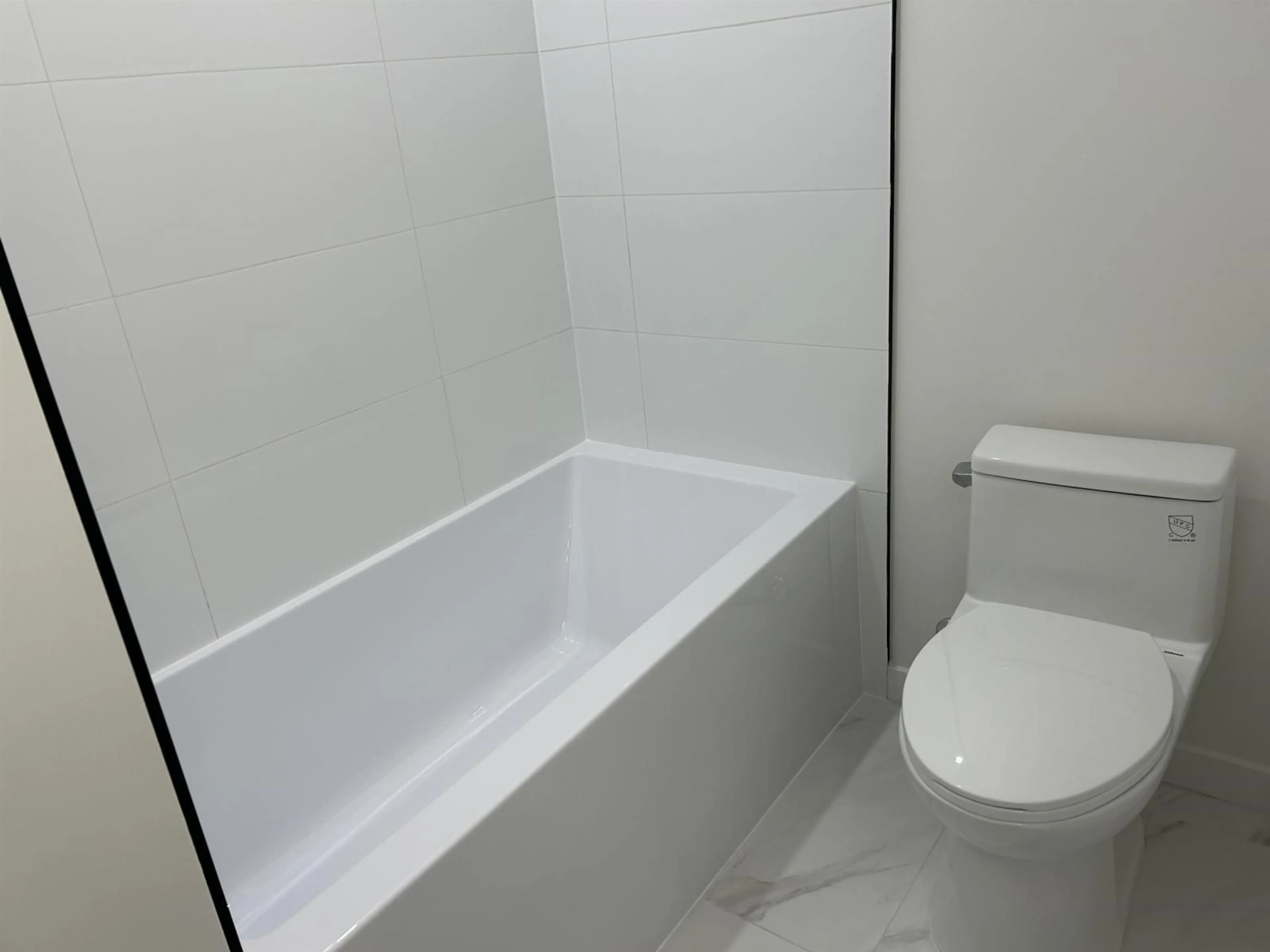 Standard bathroom, unknown for 305 - 6270 GOOSEBERRY DRIVE, Surrey British Columbia V3S0C8