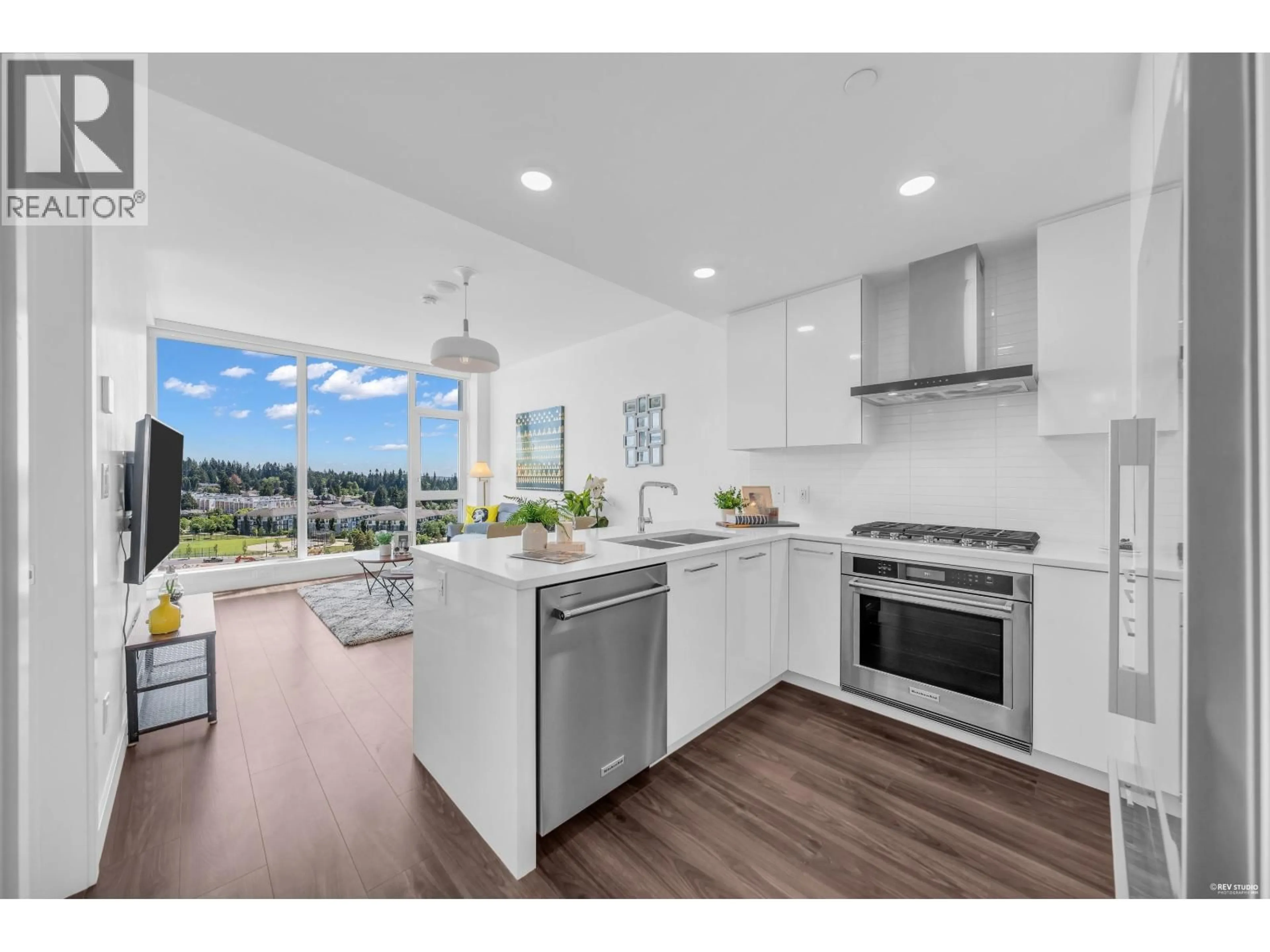 Open concept kitchen, unknown for 1304 - 518 CLARKE ROAD, Coquitlam British Columbia V3J0S7