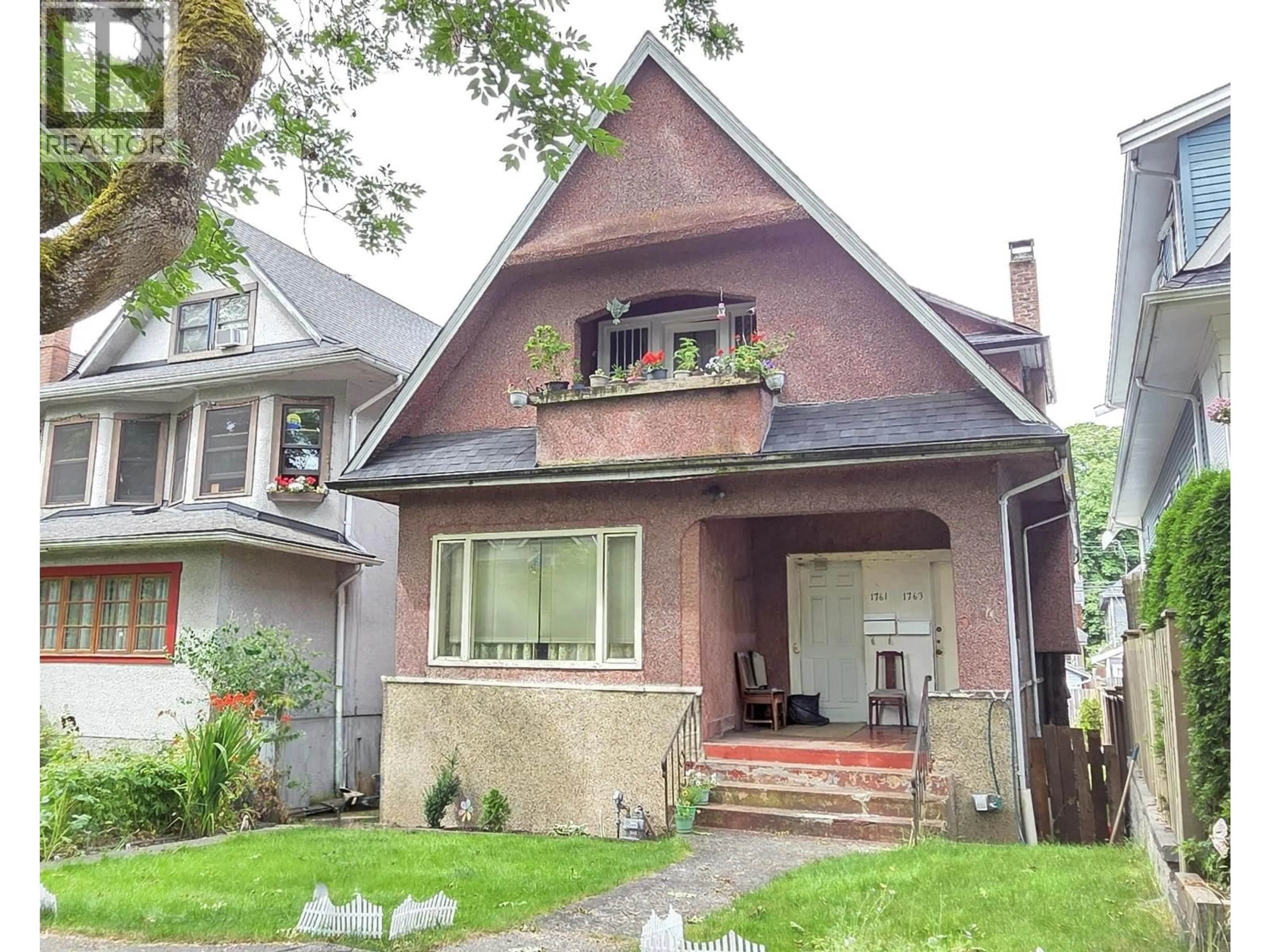 Home with brick exterior material, street for 1761 WILLIAM STREET, Vancouver British Columbia V5L2R5