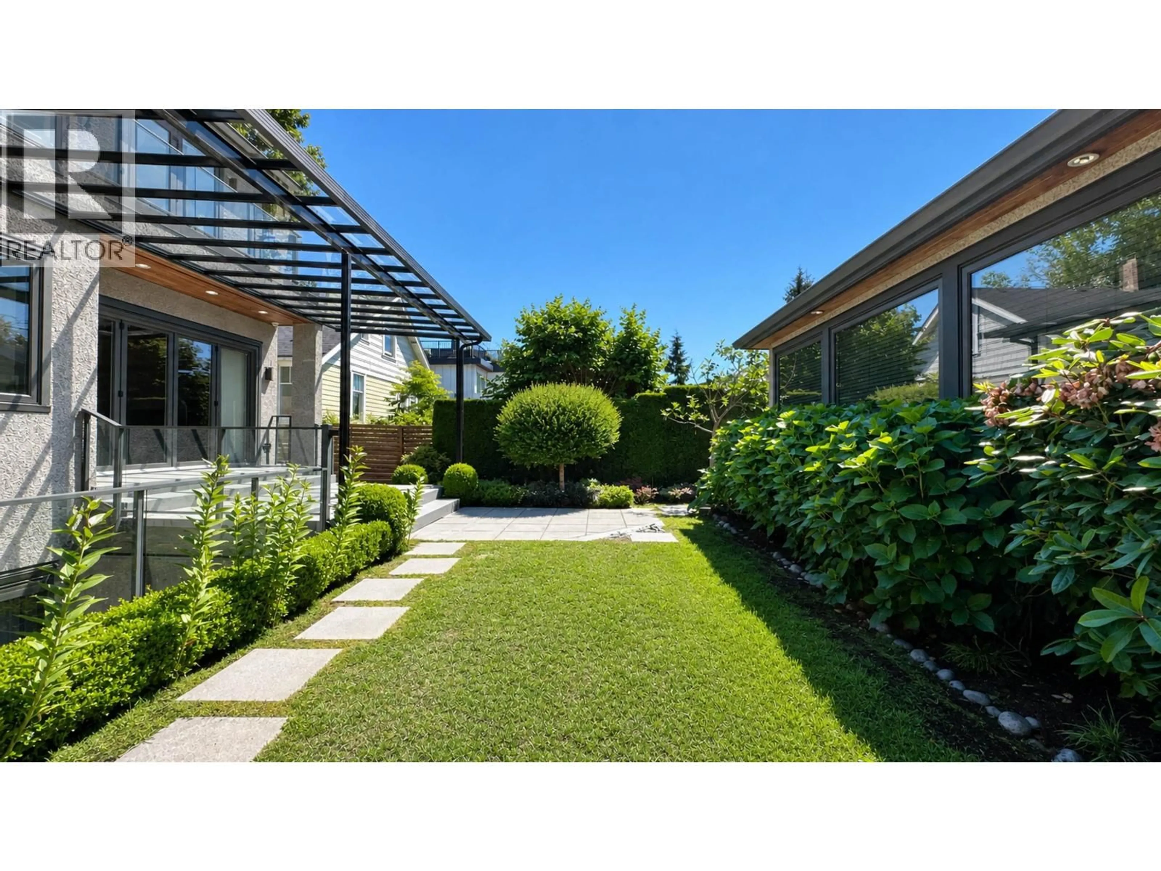 Patio, street for 4632 11TH AVENUE, Vancouver British Columbia V6R2M7