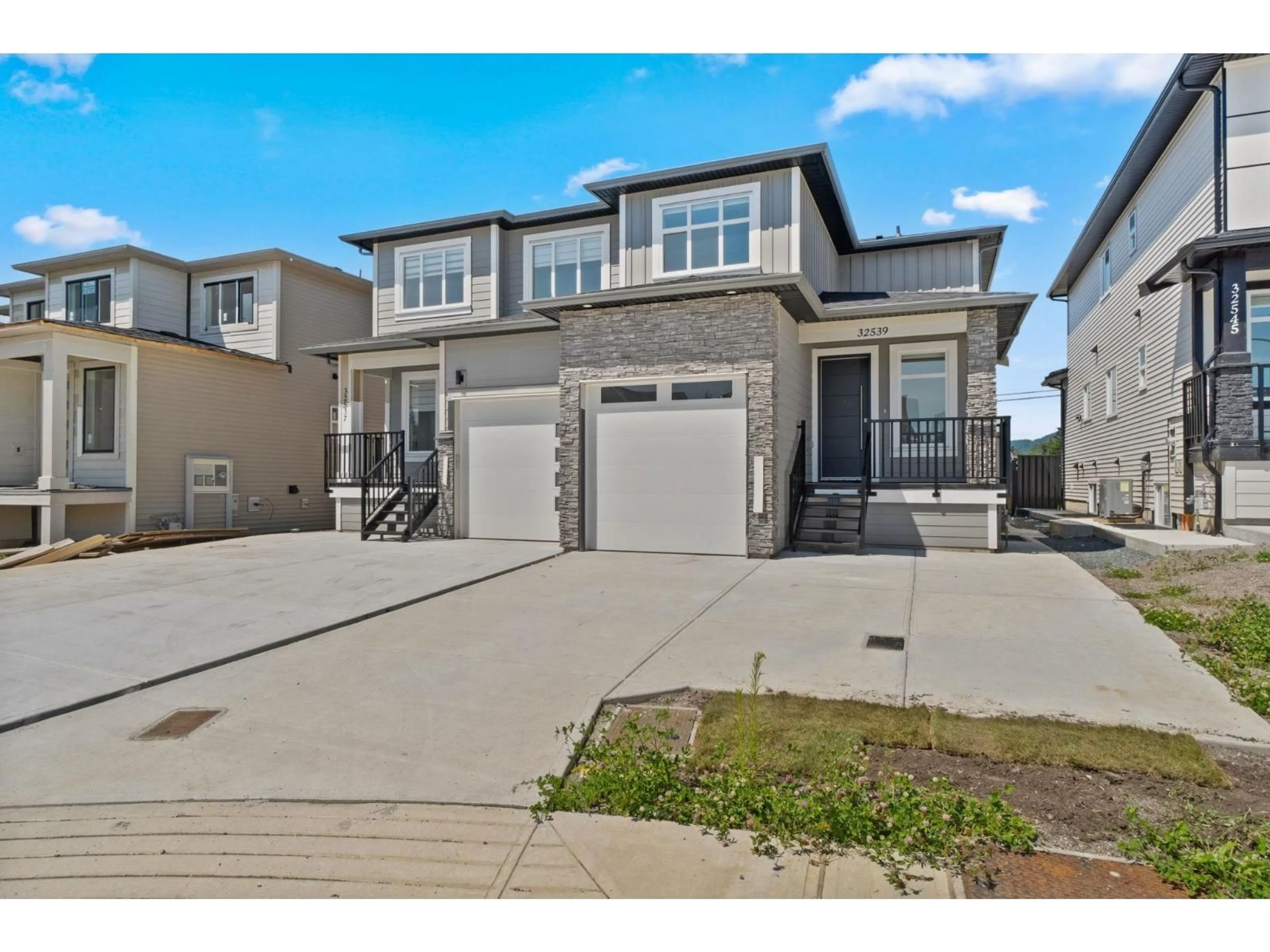Unknown for 32539 HIGGINBOTTOM COURT, Mission British Columbia V2V2T7