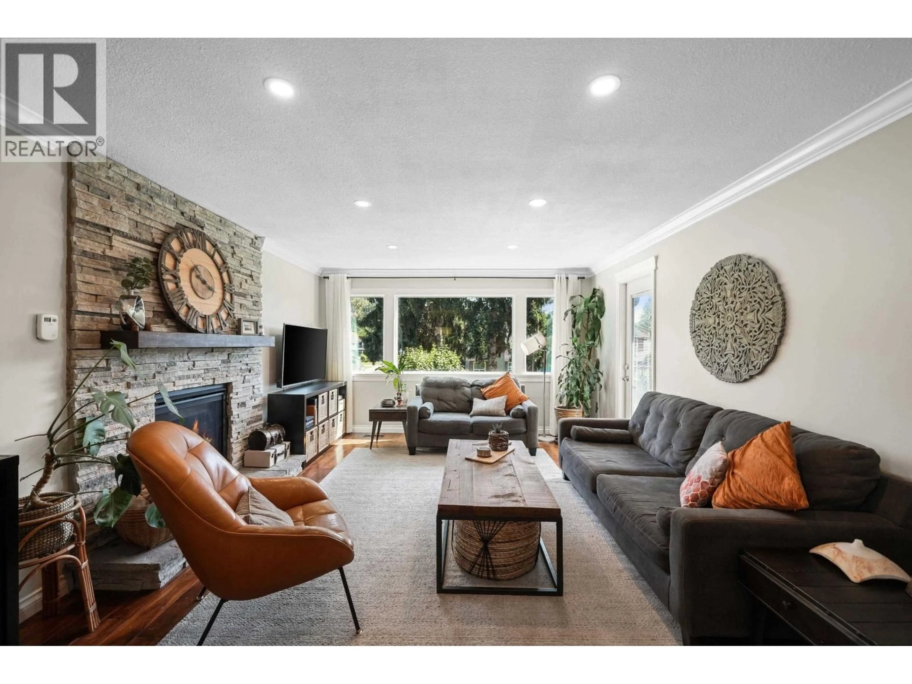Living room with furniture, unknown for 1737 ANDERSON WAY, Port Coquitlam British Columbia V3C4R4
