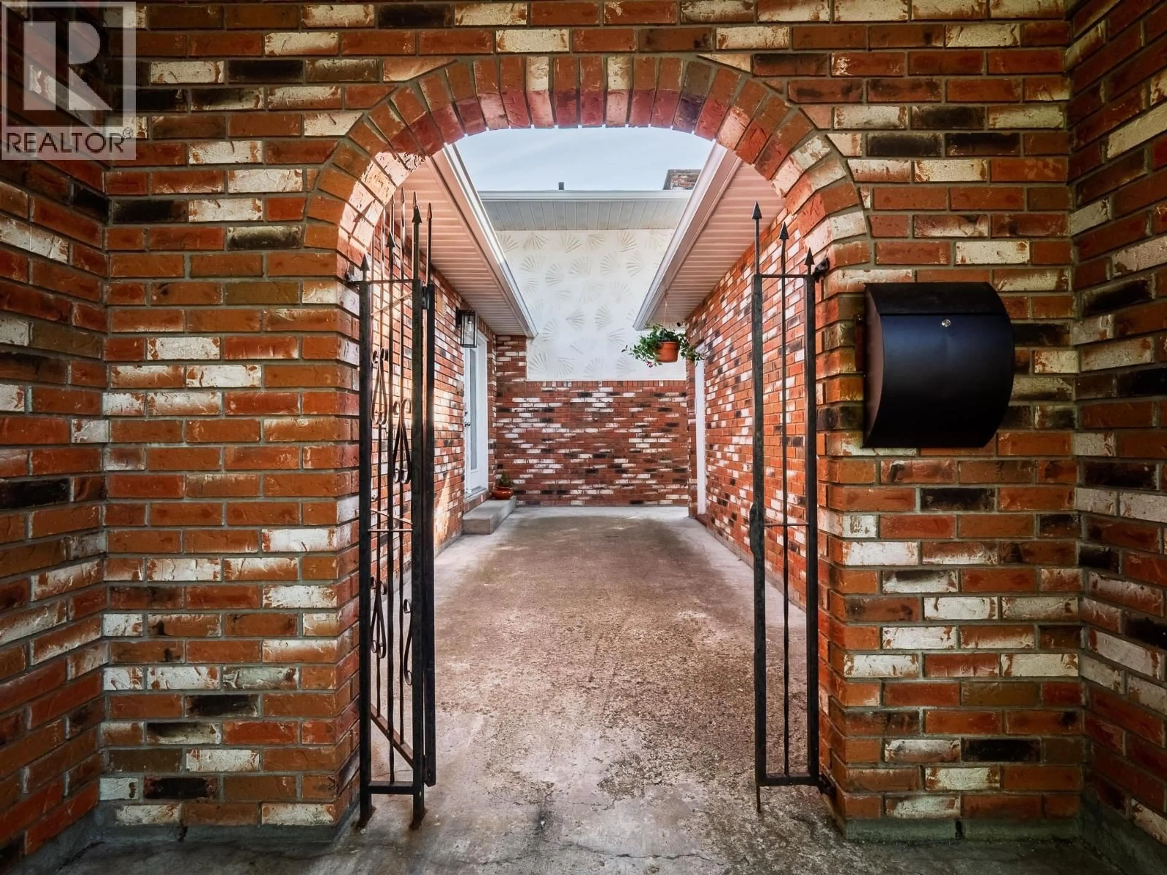 Indoor foyer for 223 KING DRIVE, Prince George British Columbia V2M4V8