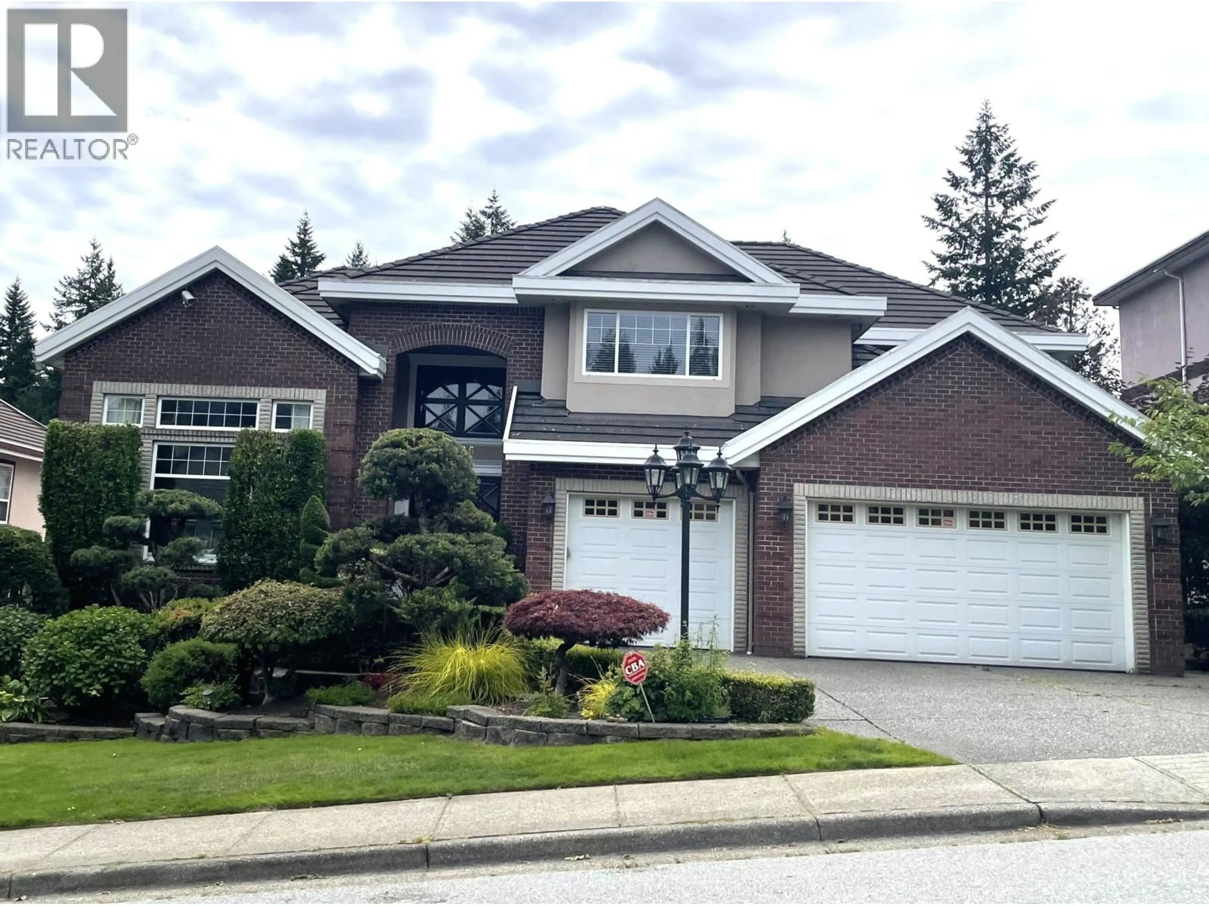 Home with vinyl exterior material, street for 3086 CAROUSEL COURT, Coquitlam British Columbia V3E3E1
