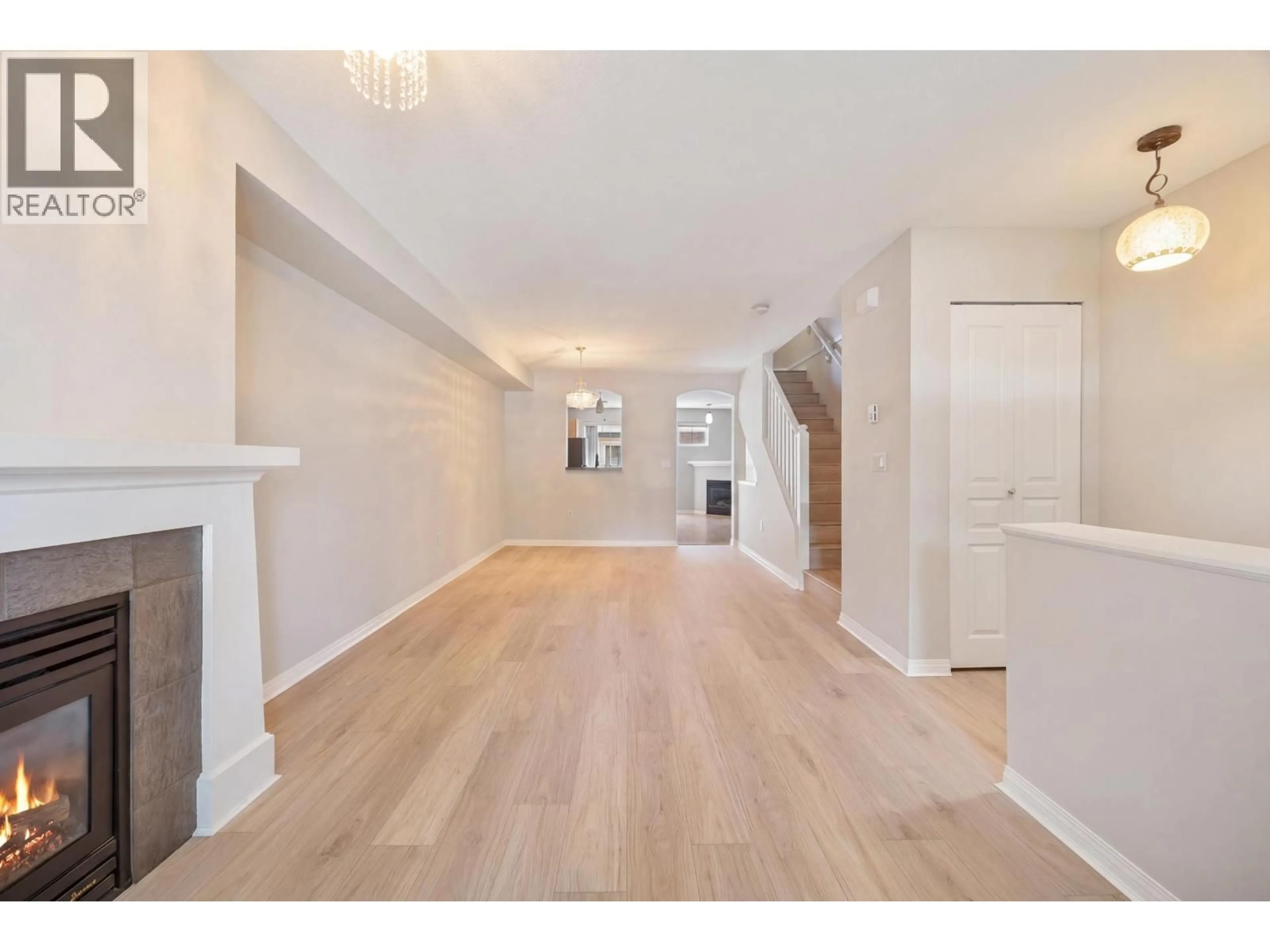 Unknown for 3299 BEAVERBROOK DRIVE, Burnaby British Columbia V3J7Y2
