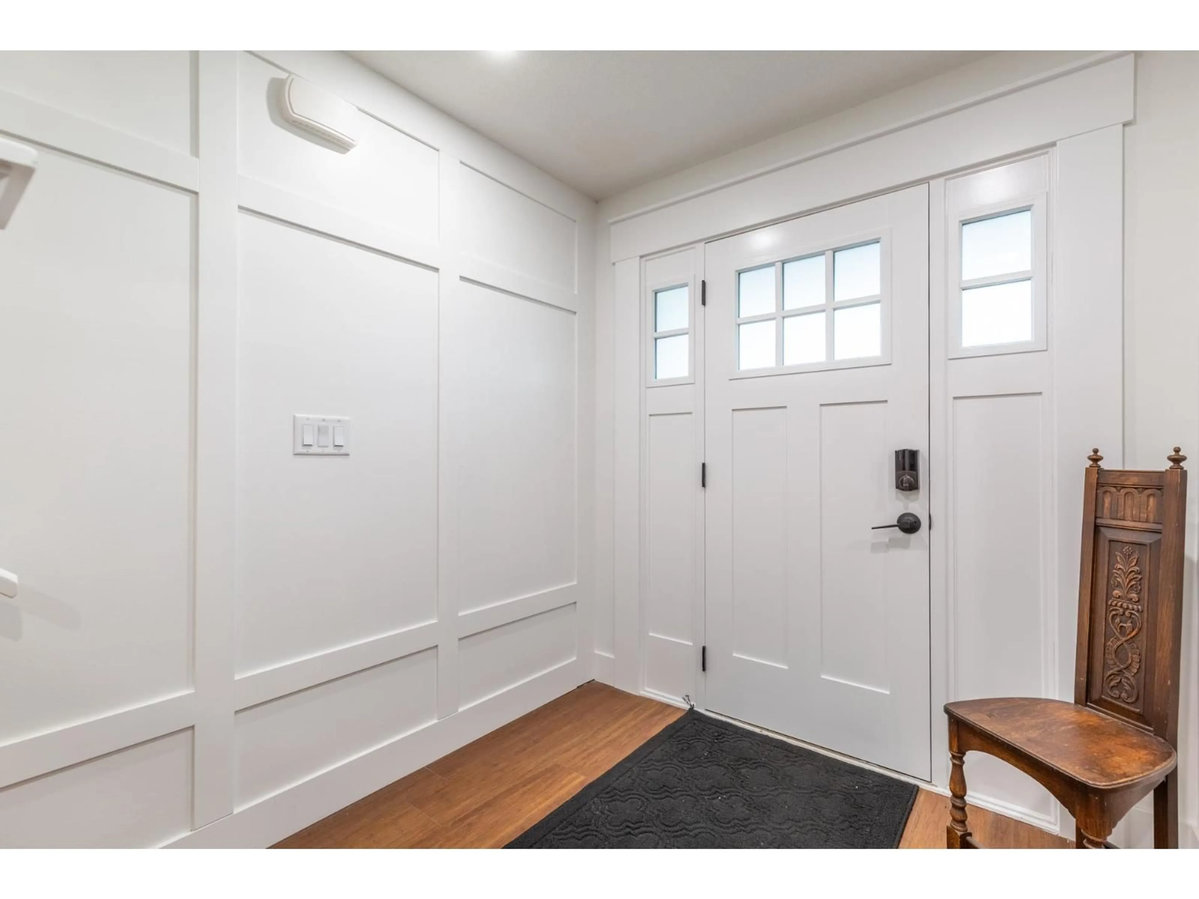 Indoor entryway for 3924 WATERTON CRESCENT, Abbotsford British Columbia V3G1J8