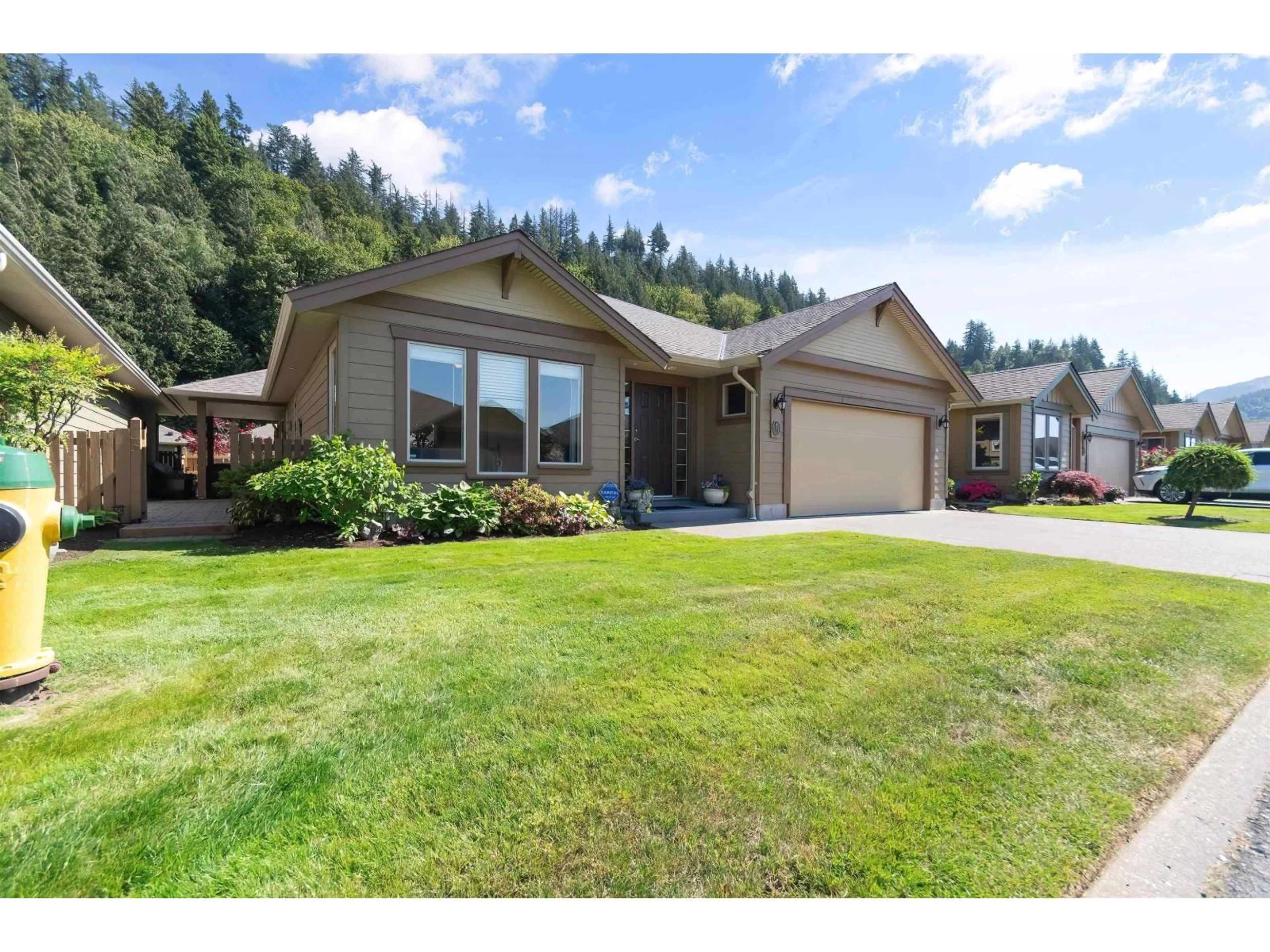 Home with vinyl exterior material, water/lake/river/ocean view for 174 - 46000 THOMAS ROAD, Chilliwack British Columbia V2R5W6
