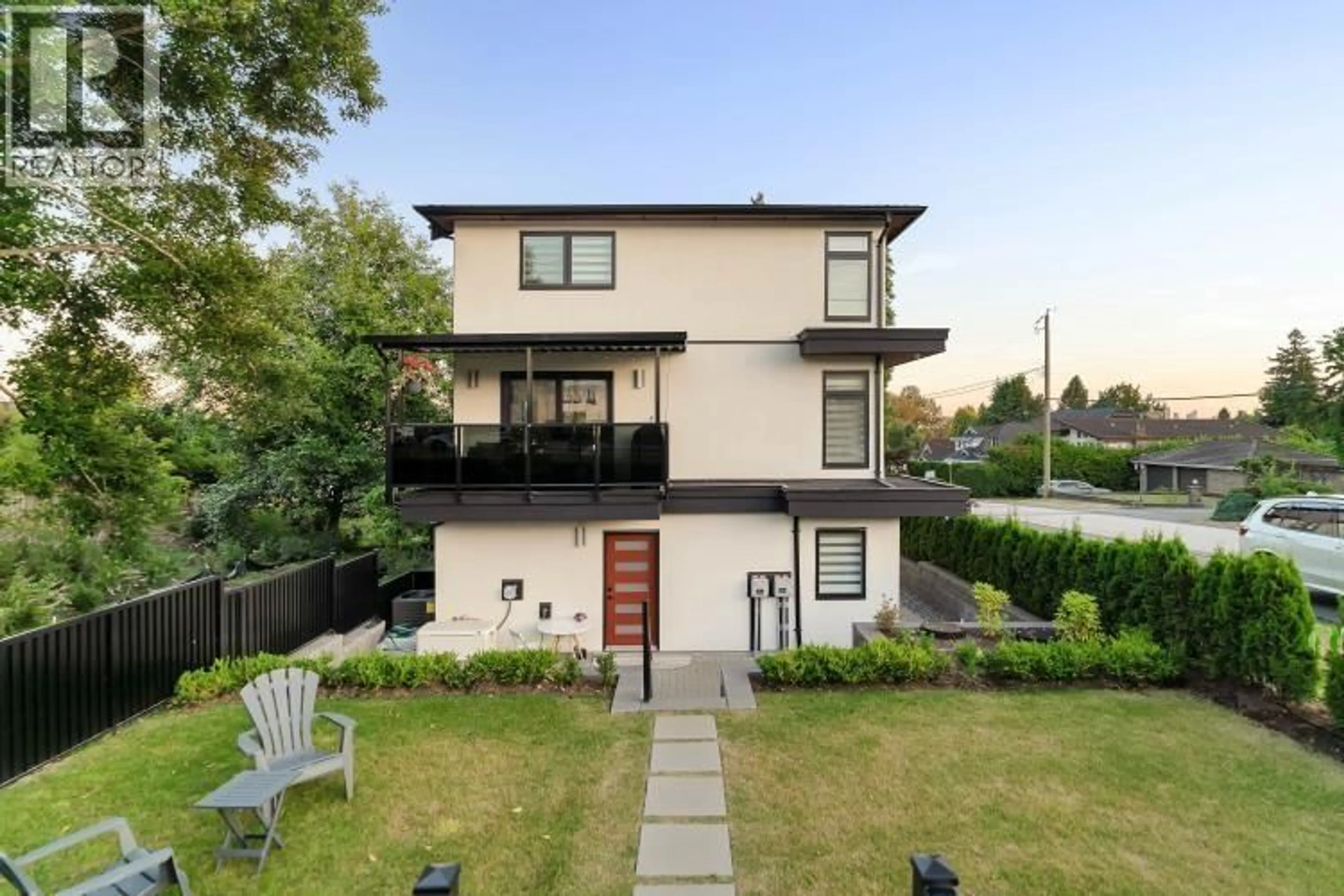 Home with brick exterior material, street for 1010 AUGUSTA AVENUE, Burnaby British Columbia V5A2V4