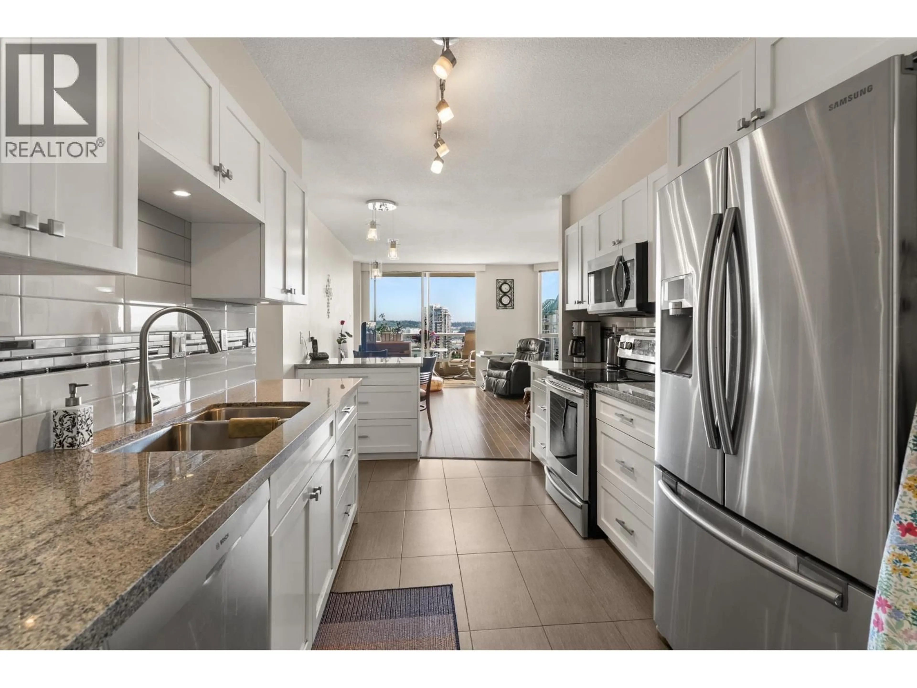 Open concept kitchen, ceramic/tile floor for 1901 - 1245 QUAYSIDE DRIVE, New Westminster British Columbia V3M6J6