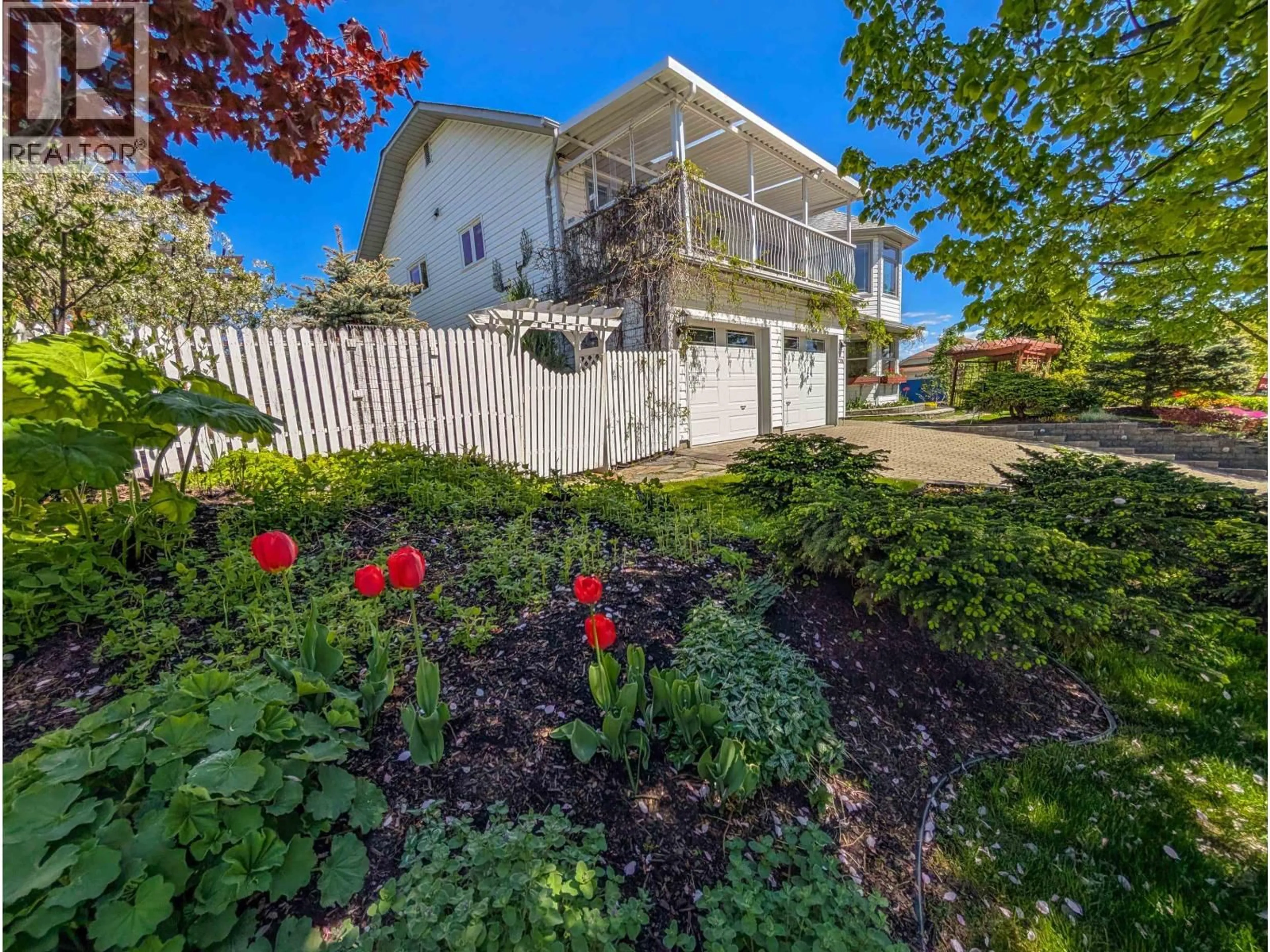 A pic from outside/outdoor area/front of a property/back of a property/a pic from drone, street for 2794 ST ANNE AVENUE, Prince George British Columbia V2N4Y4