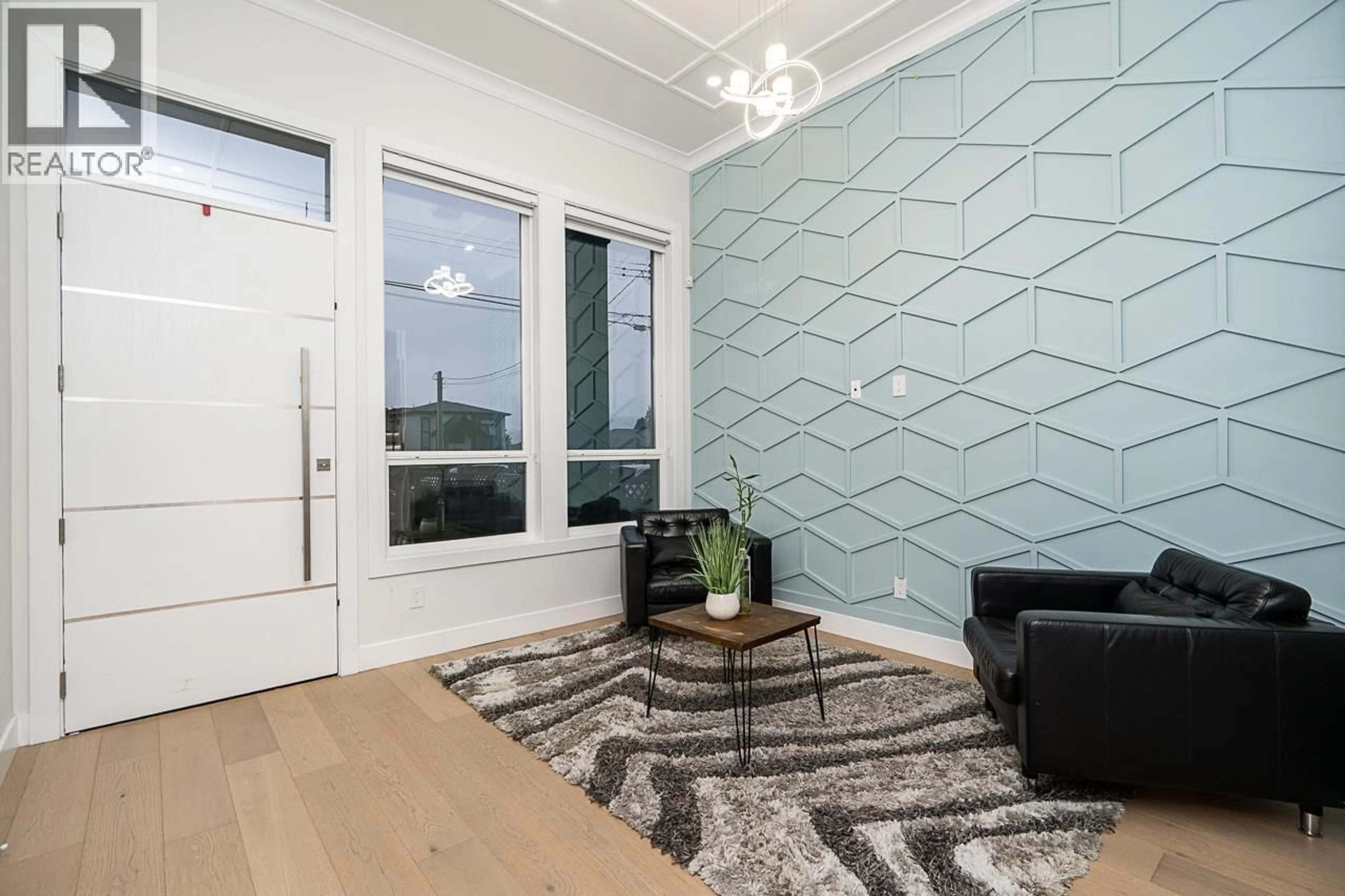 Indoor entryway for 7962 EDMONDS STREET, Burnaby British Columbia V3N1C2