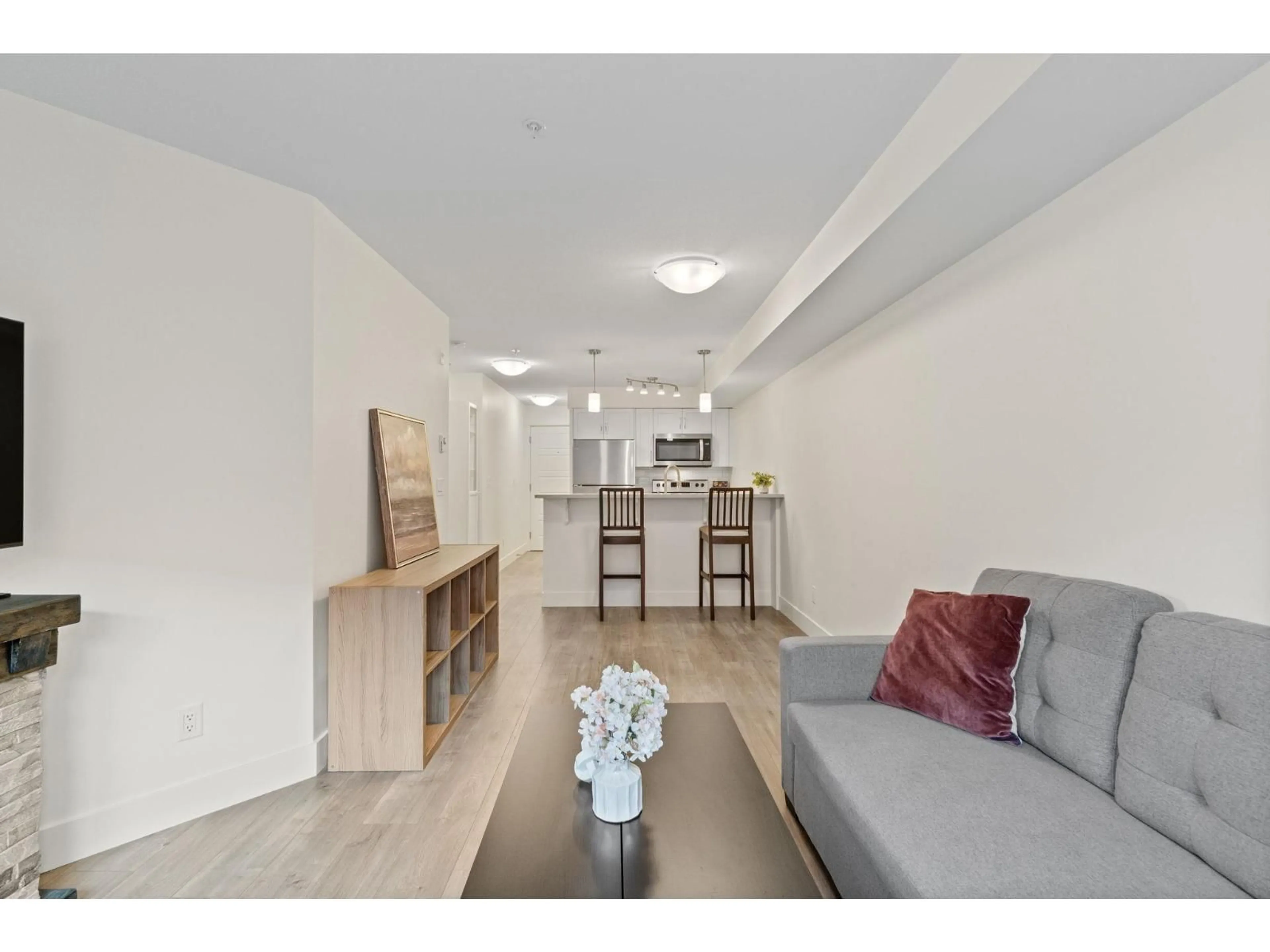 Living room with furniture, unknown for 210 - 30515 CARDINAL AVENUE, Abbotsford British Columbia V2T0A8
