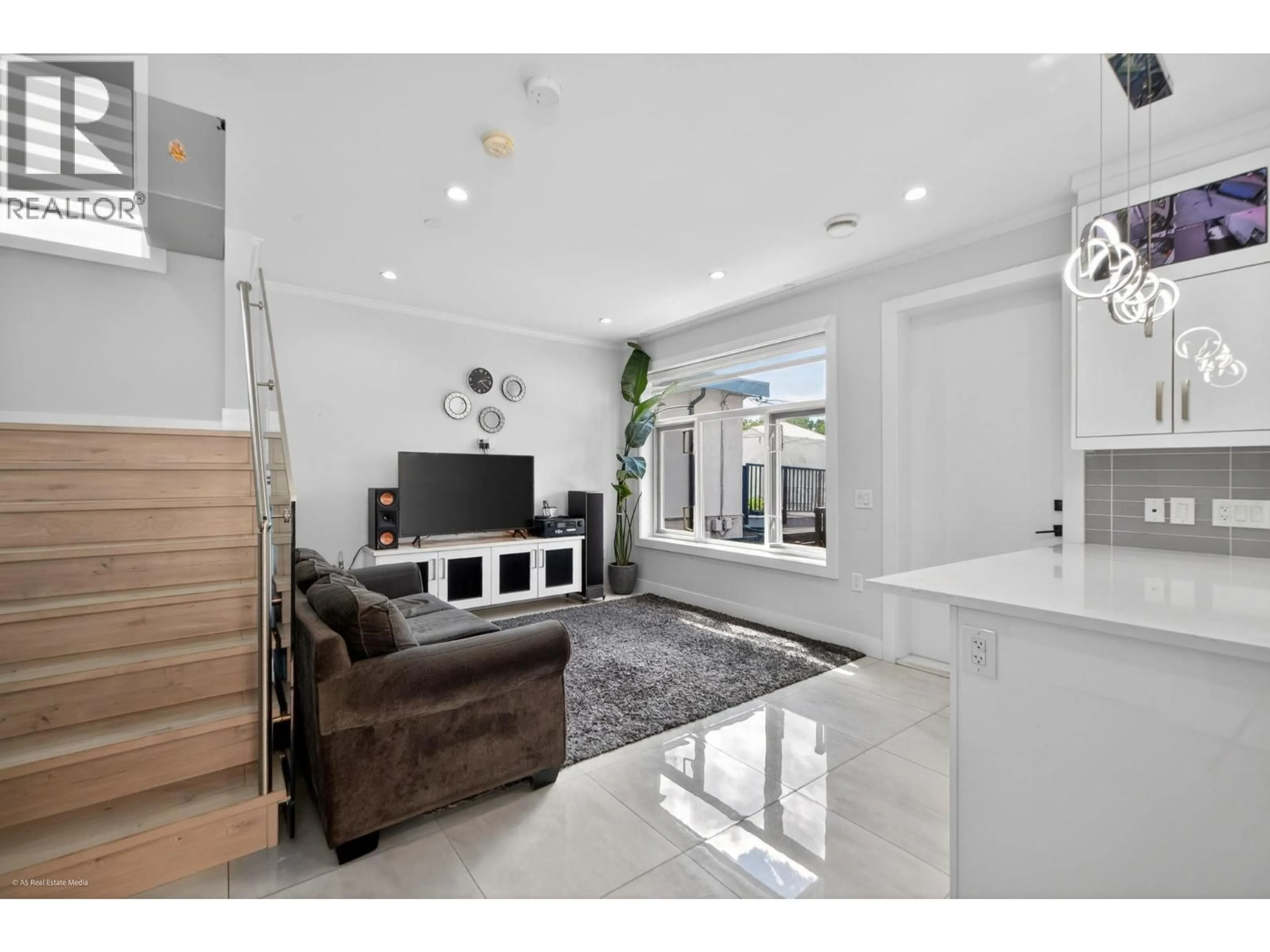 Unknown for 6749 KNIGHT STREET, Vancouver British Columbia V5P2W4