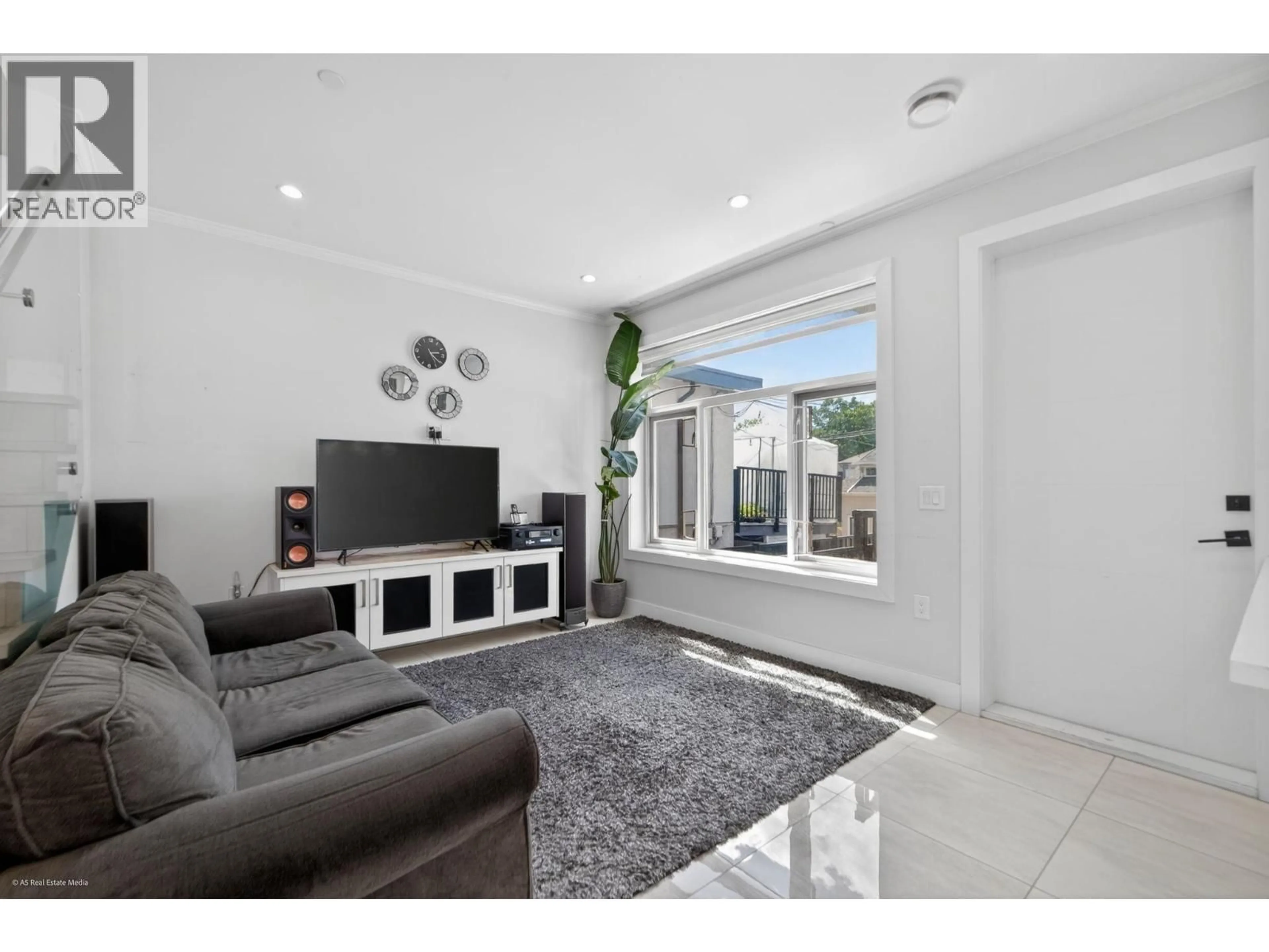 Living room with furniture, unknown for 6749 KNIGHT STREET, Vancouver British Columbia V5P2W4