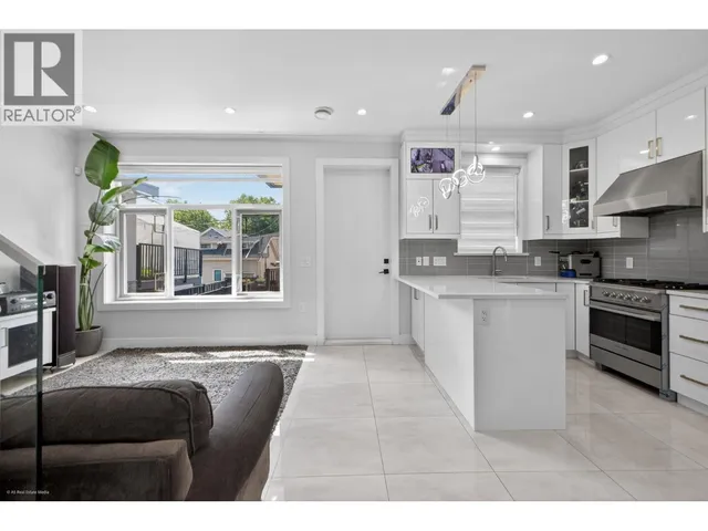 6749 KNIGHT STREET, Vancouver 5