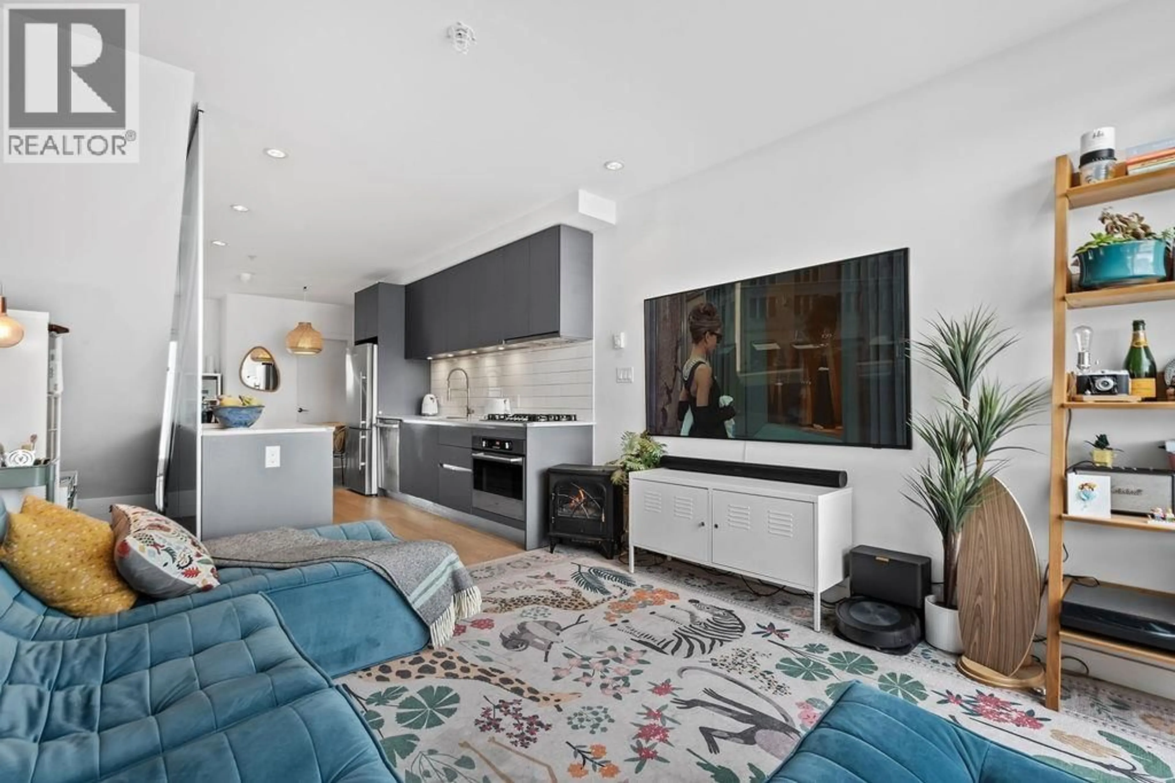 Unknown for 311 - 1647 PENDER STREET, Vancouver British Columbia V5L1W2