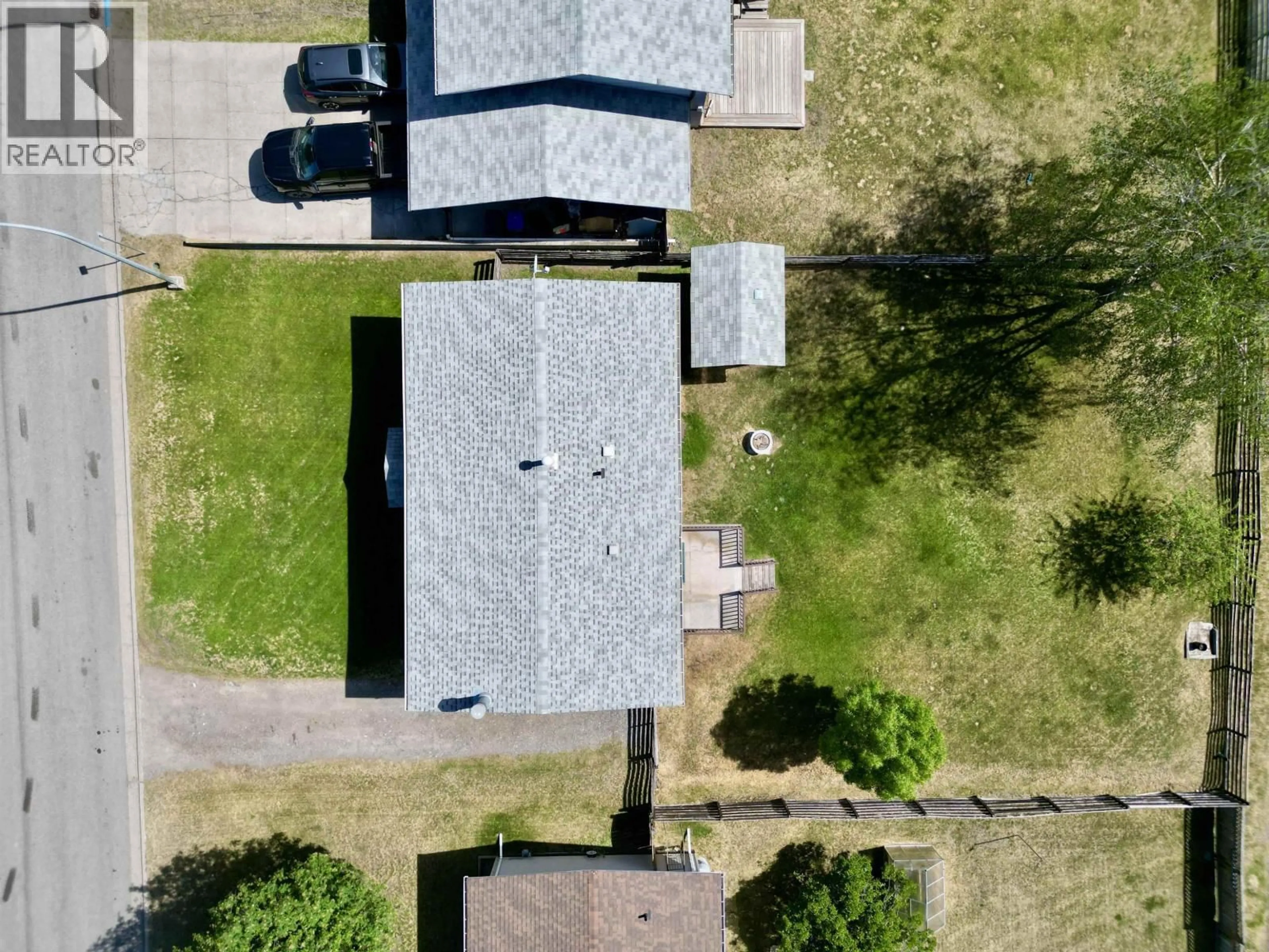 A pic from outside/outdoor area/front of a property/back of a property/a pic from drone, building for 708 SMITH STREET, Williams Lake British Columbia V2G4A5