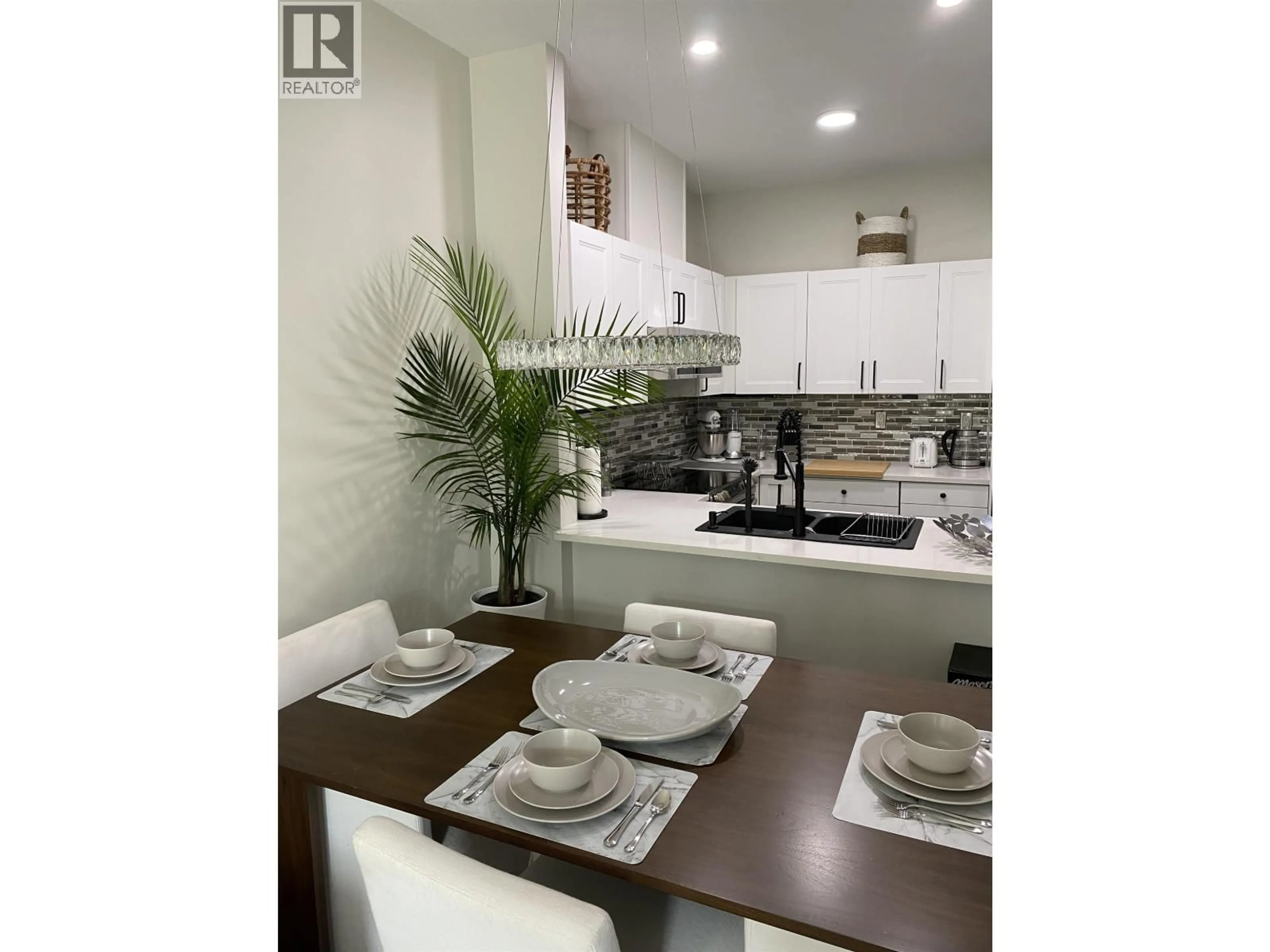 Open concept kitchen, unknown for 404 - 5605 HAMPTON PLACE, Vancouver British Columbia V6T2H2