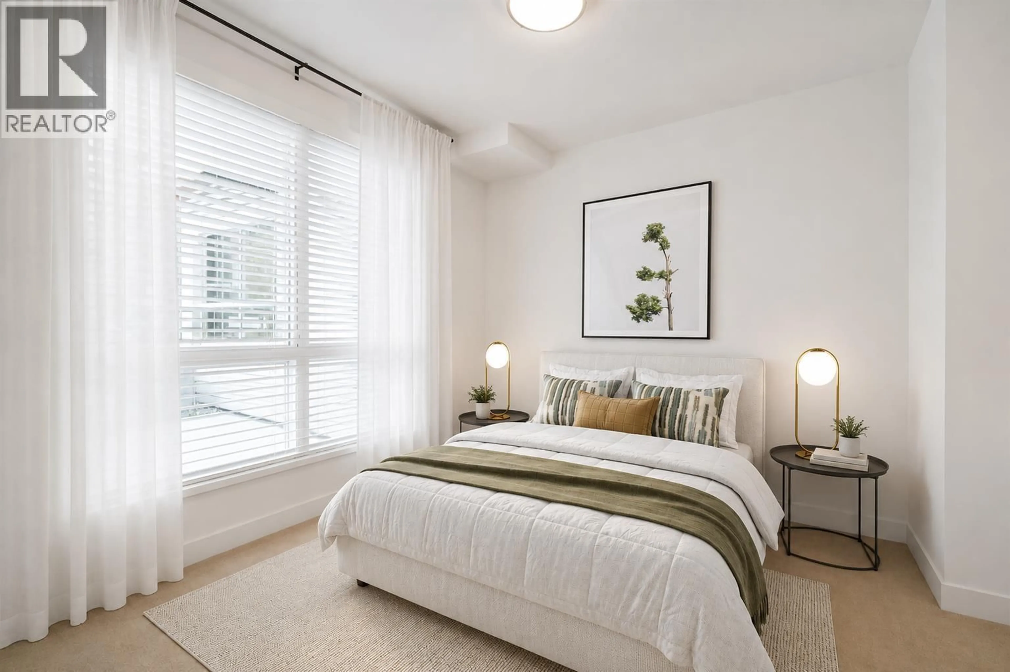 Bedroom with bed, unknown for 125 - 108 8TH STREET, North Vancouver British Columbia V7L0H1