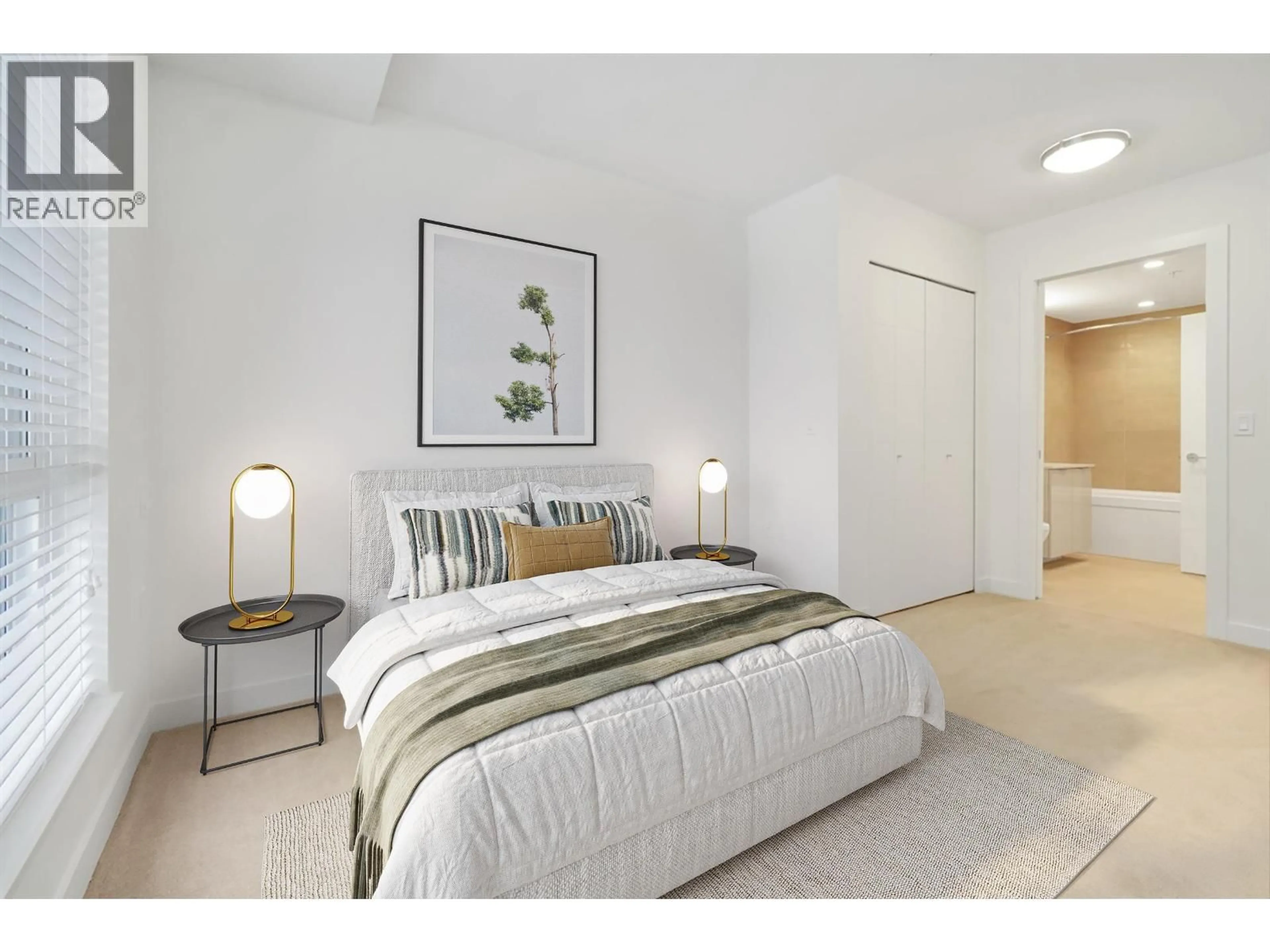 Bedroom with bed, unknown for 125 - 108 8TH STREET, North Vancouver British Columbia V7L0H1