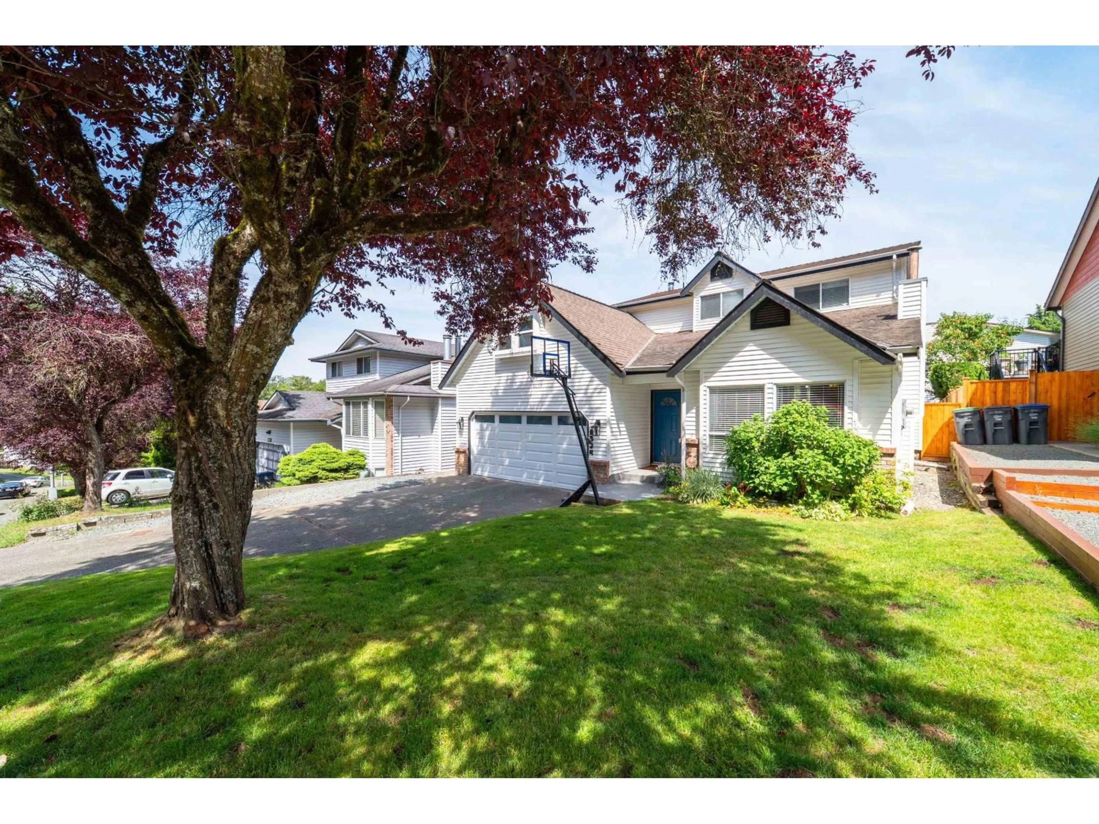 Home with vinyl exterior material, street for 8034 138 STREET, Surrey British Columbia V3W8P9