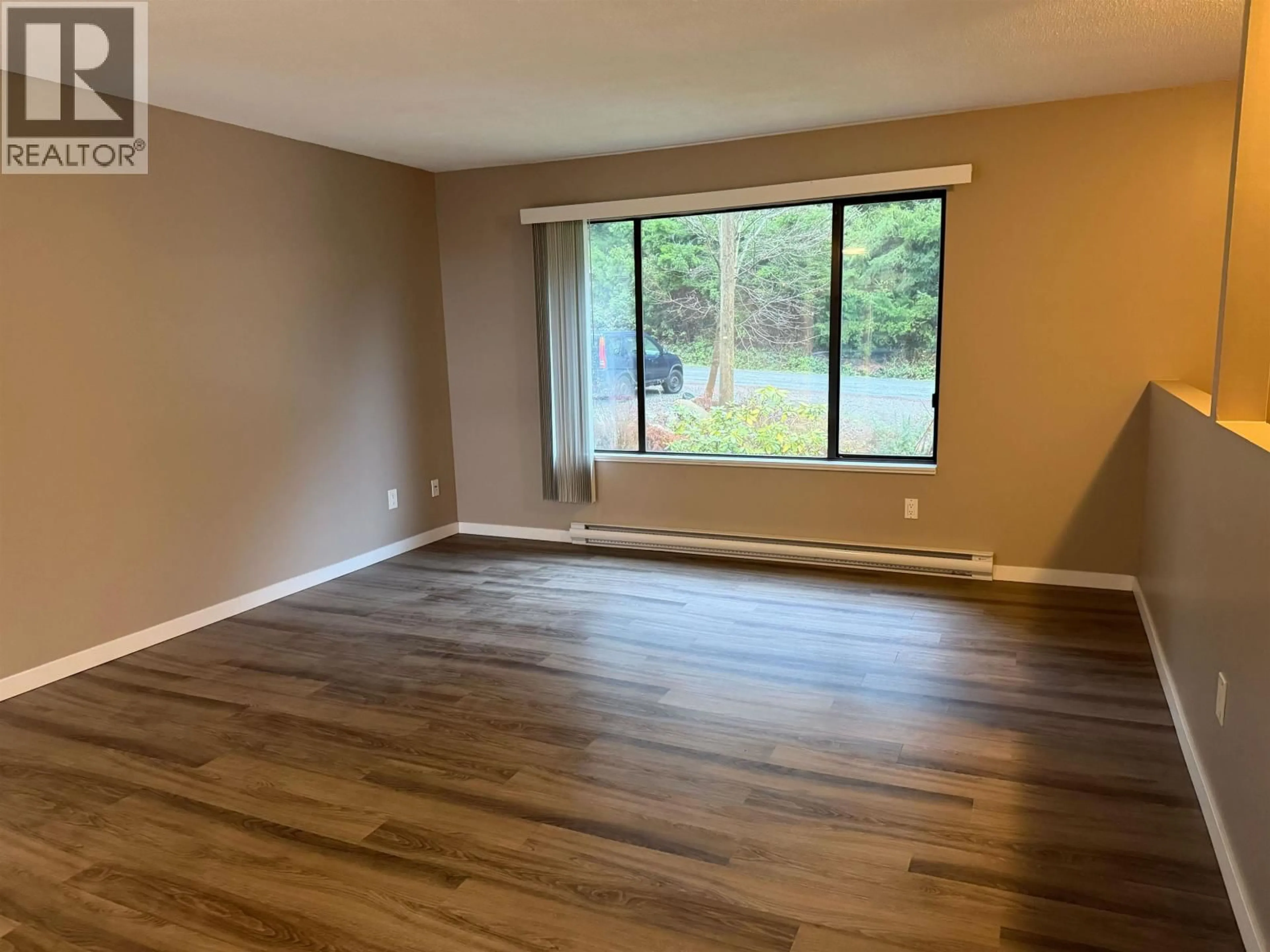 A pic of a room for 811 REED ROAD, Gibsons British Columbia V0N1V7