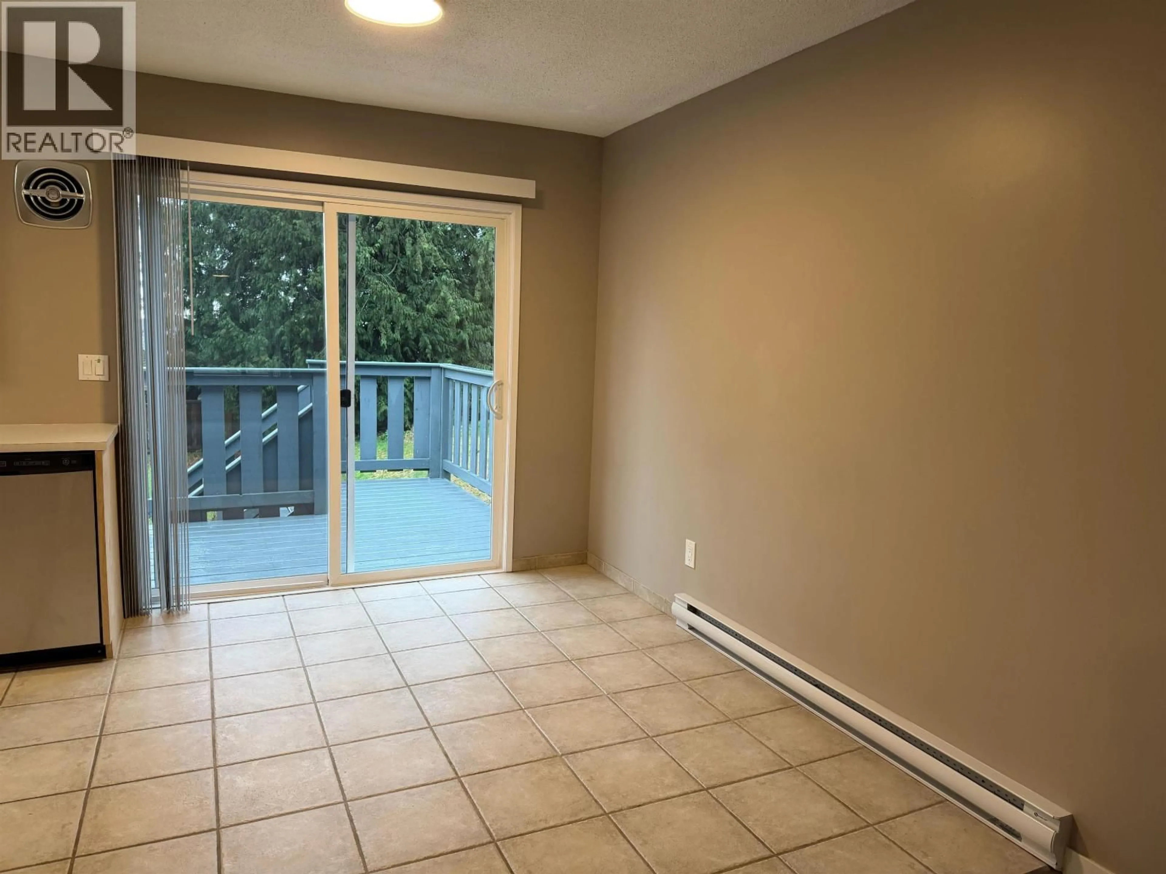 A pic of a room for 811 REED ROAD, Gibsons British Columbia V0N1V7