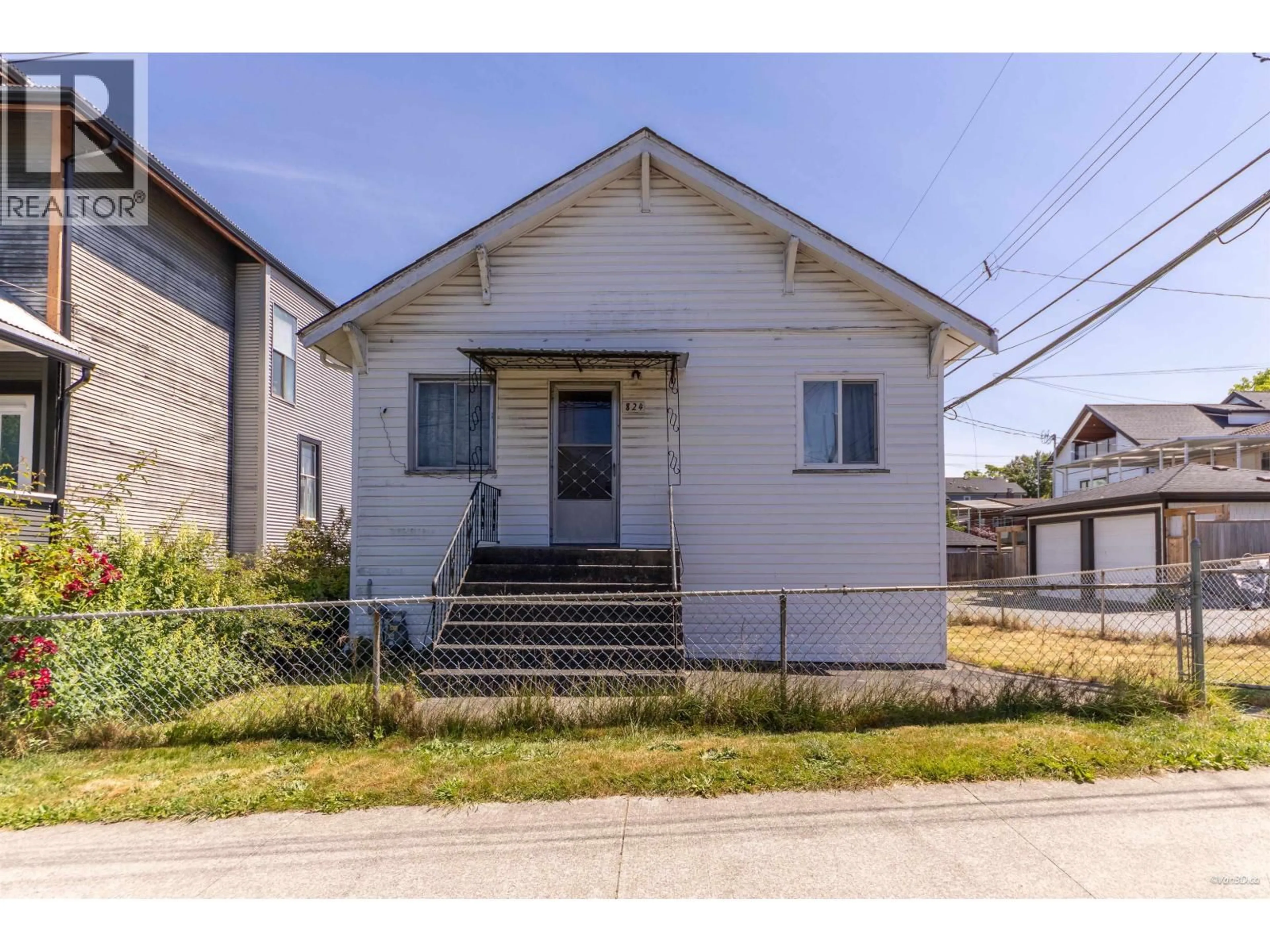 Unknown for 824 SEMLIN DRIVE, Vancouver British Columbia V5L4J5